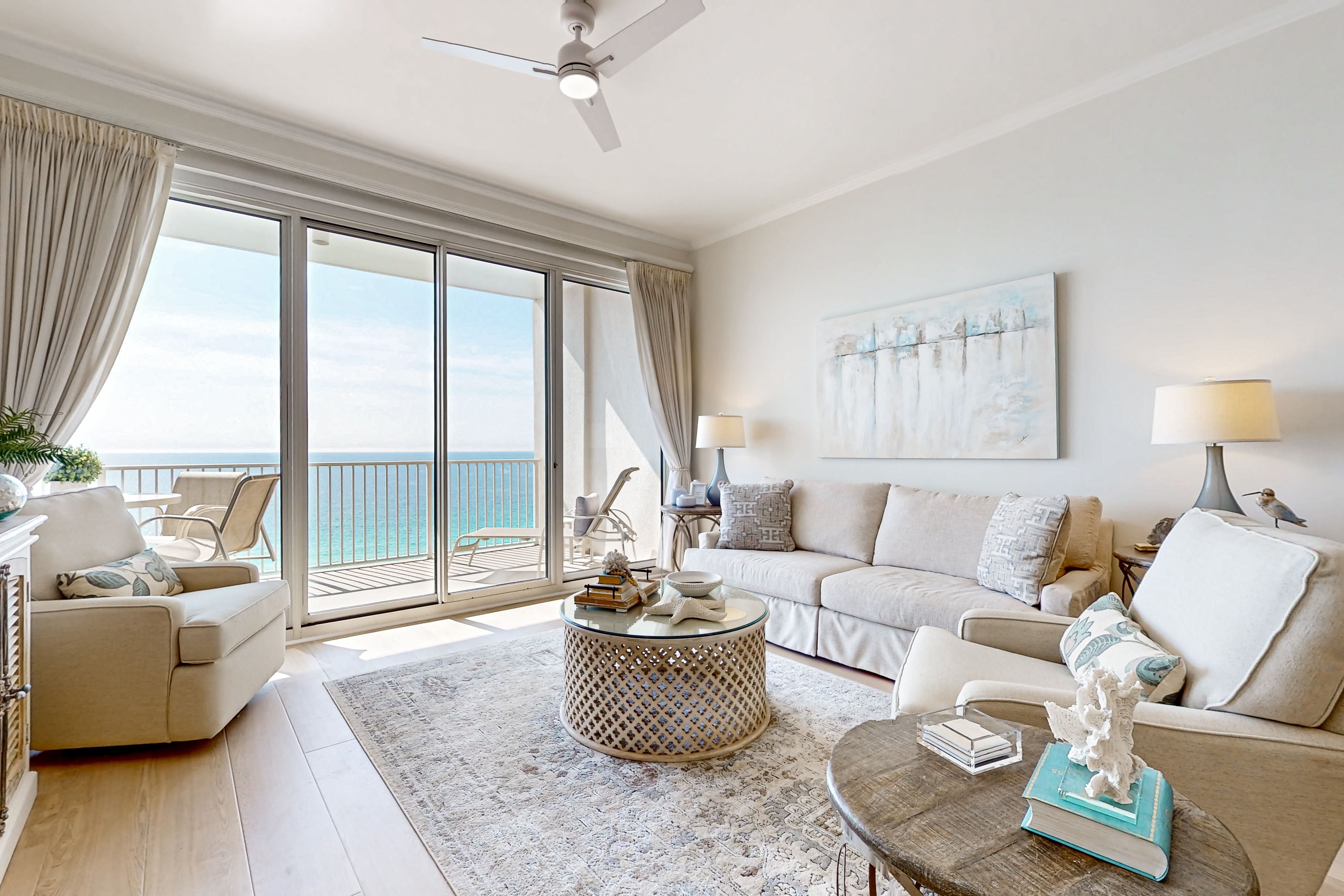 Beachfront Condo with Pool and Beach Access