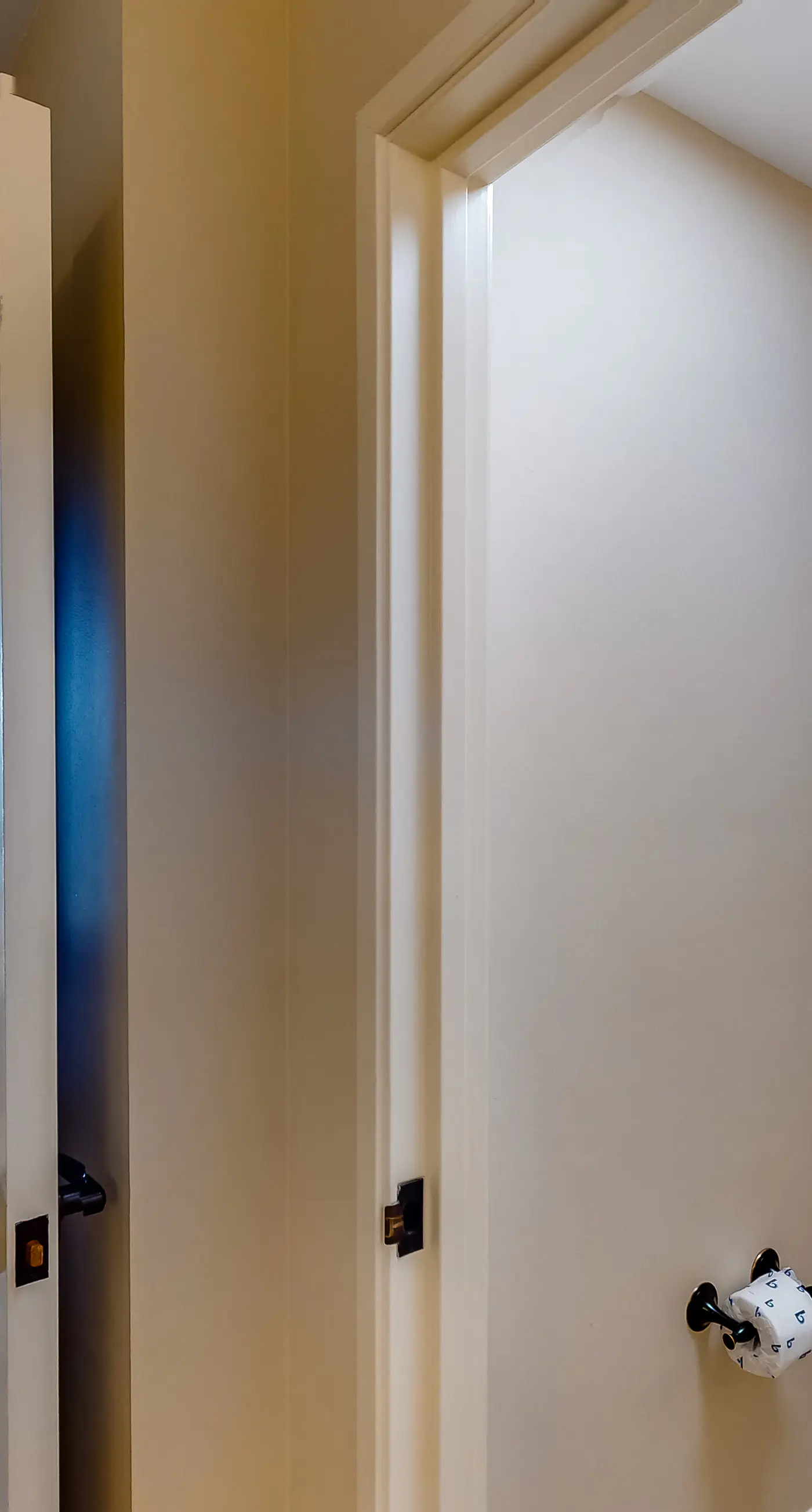 Waterfront Condo with Pool Gym and Hot Tub