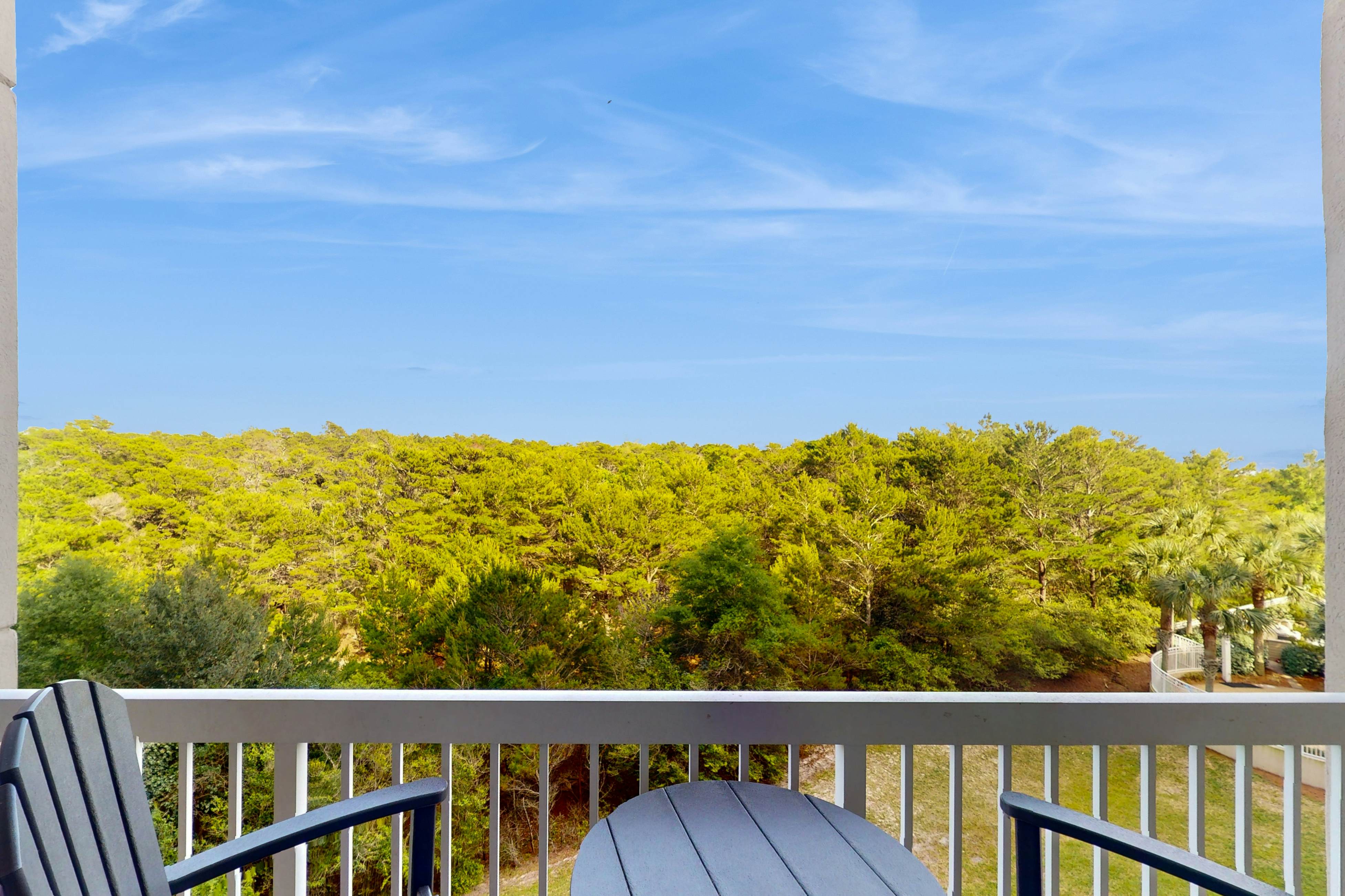 4th-Floor Condo with Shared Pool and WiFi