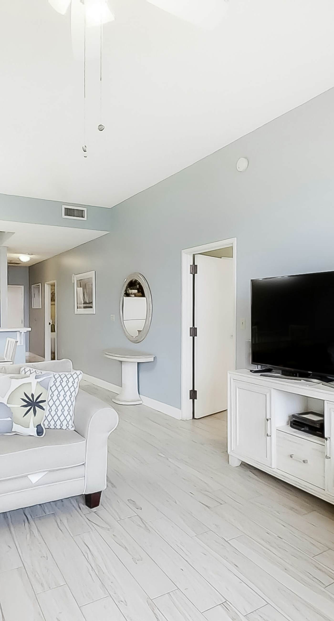 Beachfront Retreat with Pool Gym and Tennis