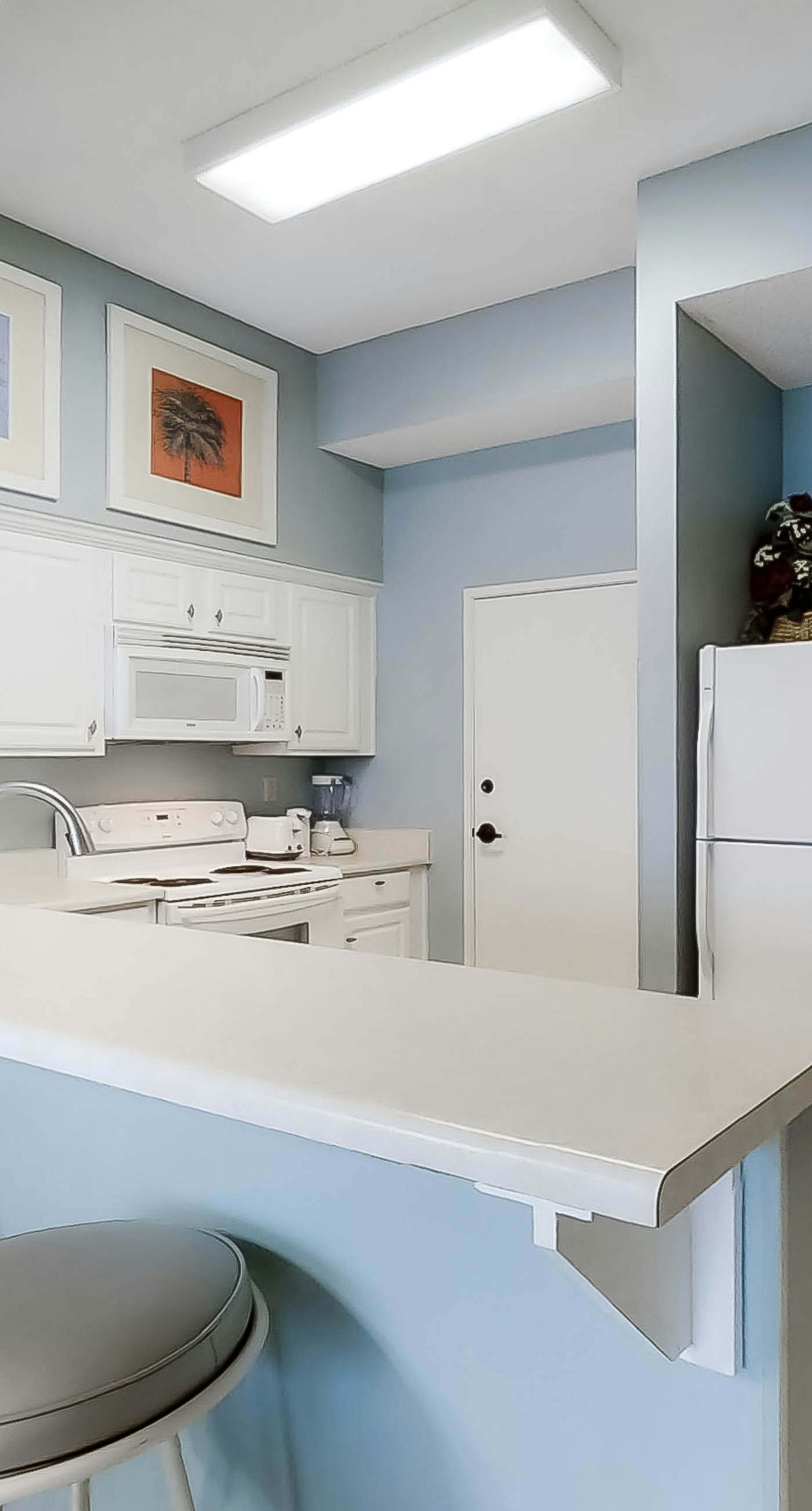 Beachfront Retreat with Pool Gym and Tennis