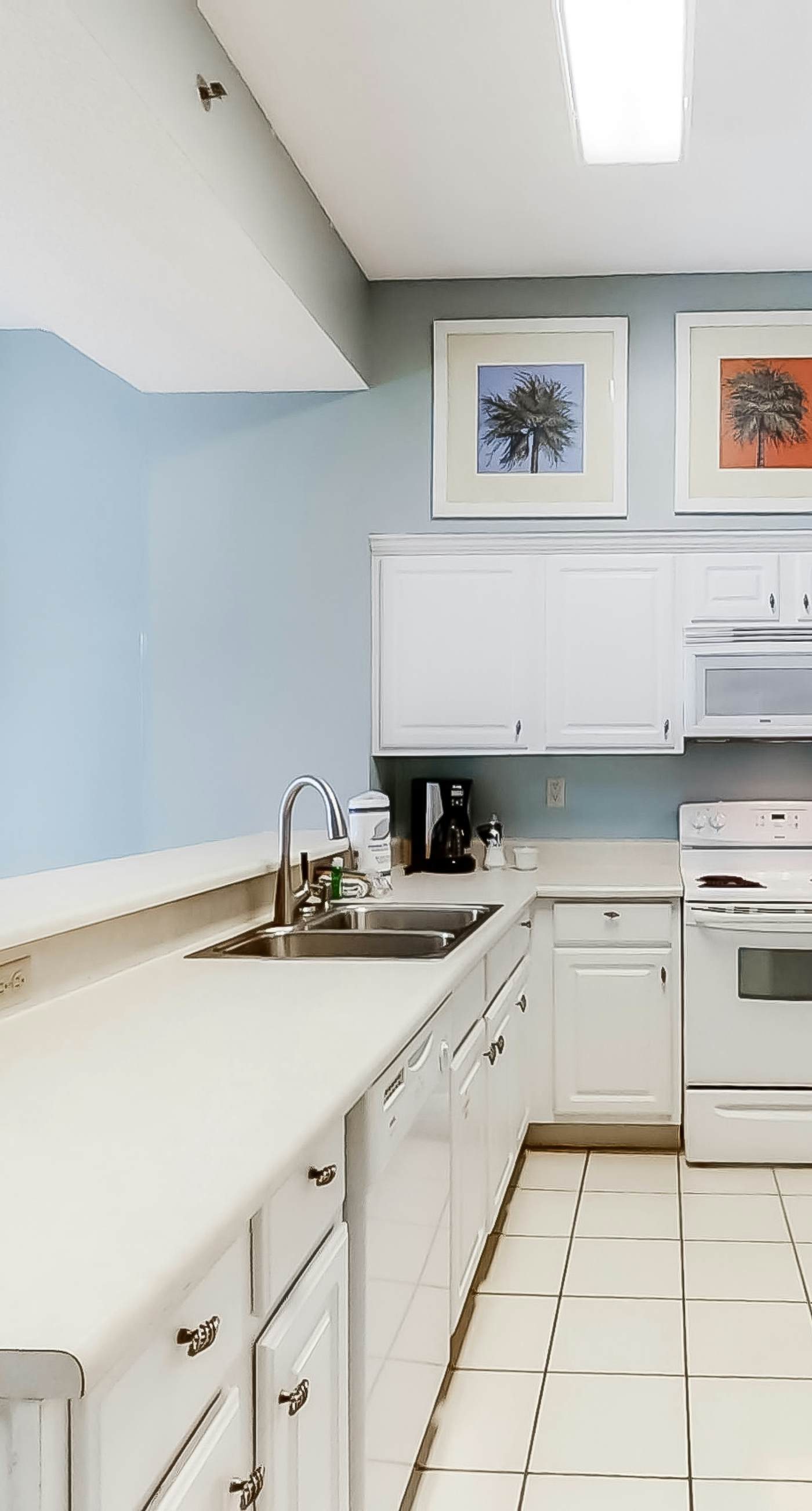 Beachfront Retreat with Pool Gym and Tennis