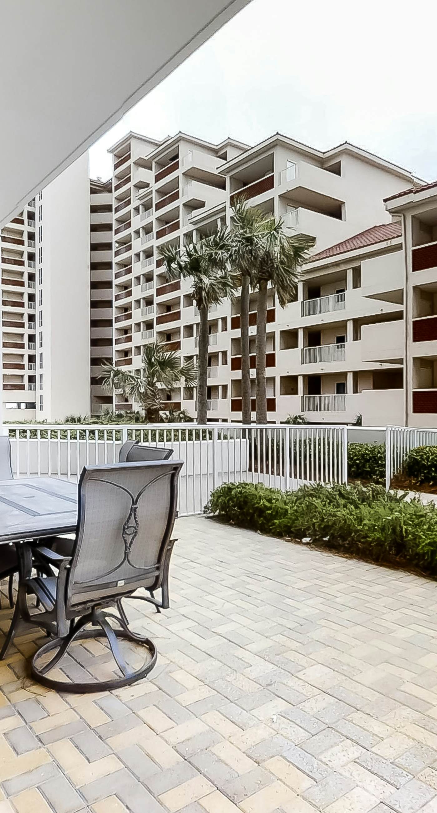 Beachfront Retreat with Pool Gym and Tennis