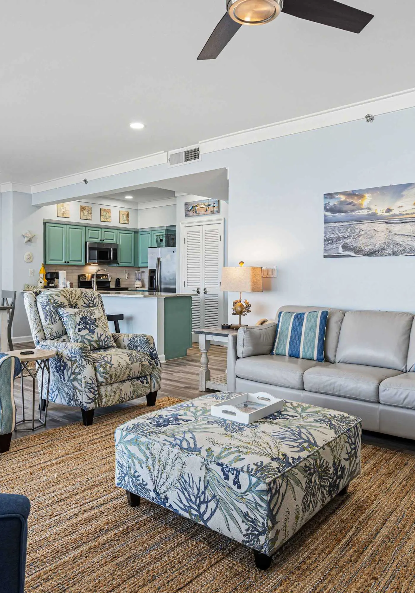 Beachfront Condo with Gulf Views & Pool Access