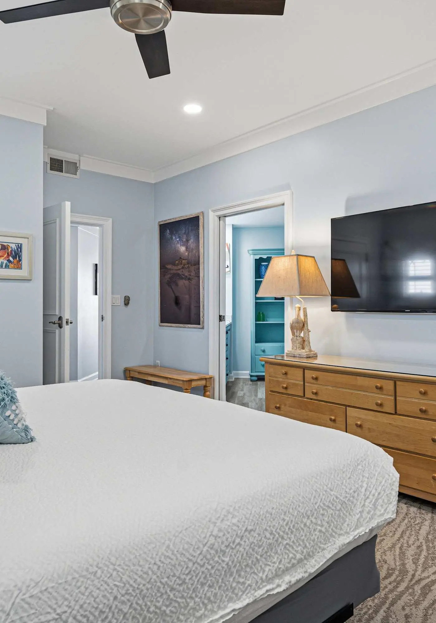 Beachfront Condo with Gulf Views & Pool Access
