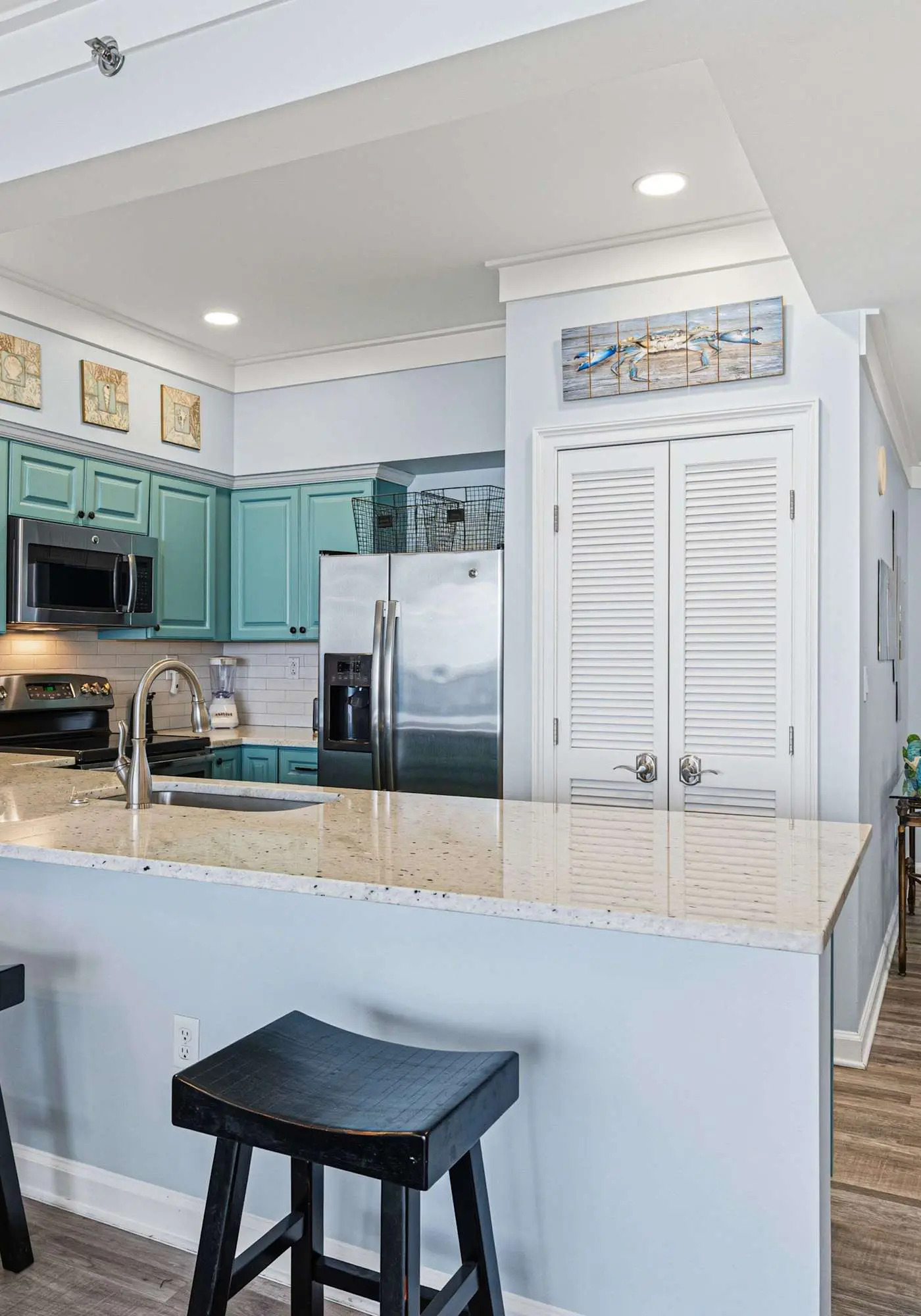 Beachfront Condo with Gulf Views & Pool Access