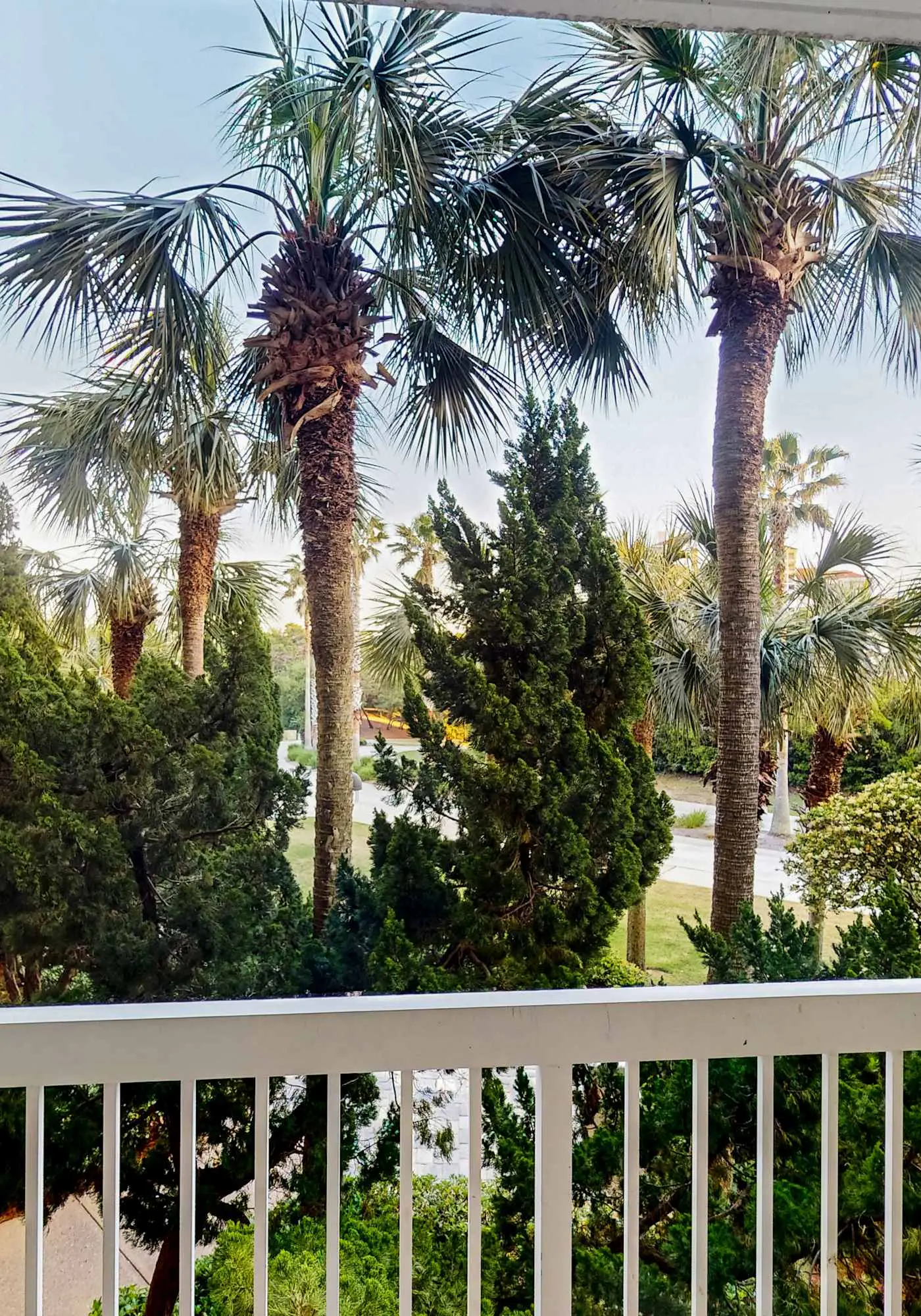 Resort Condo Near Beach w/ Pools & Hot Tub