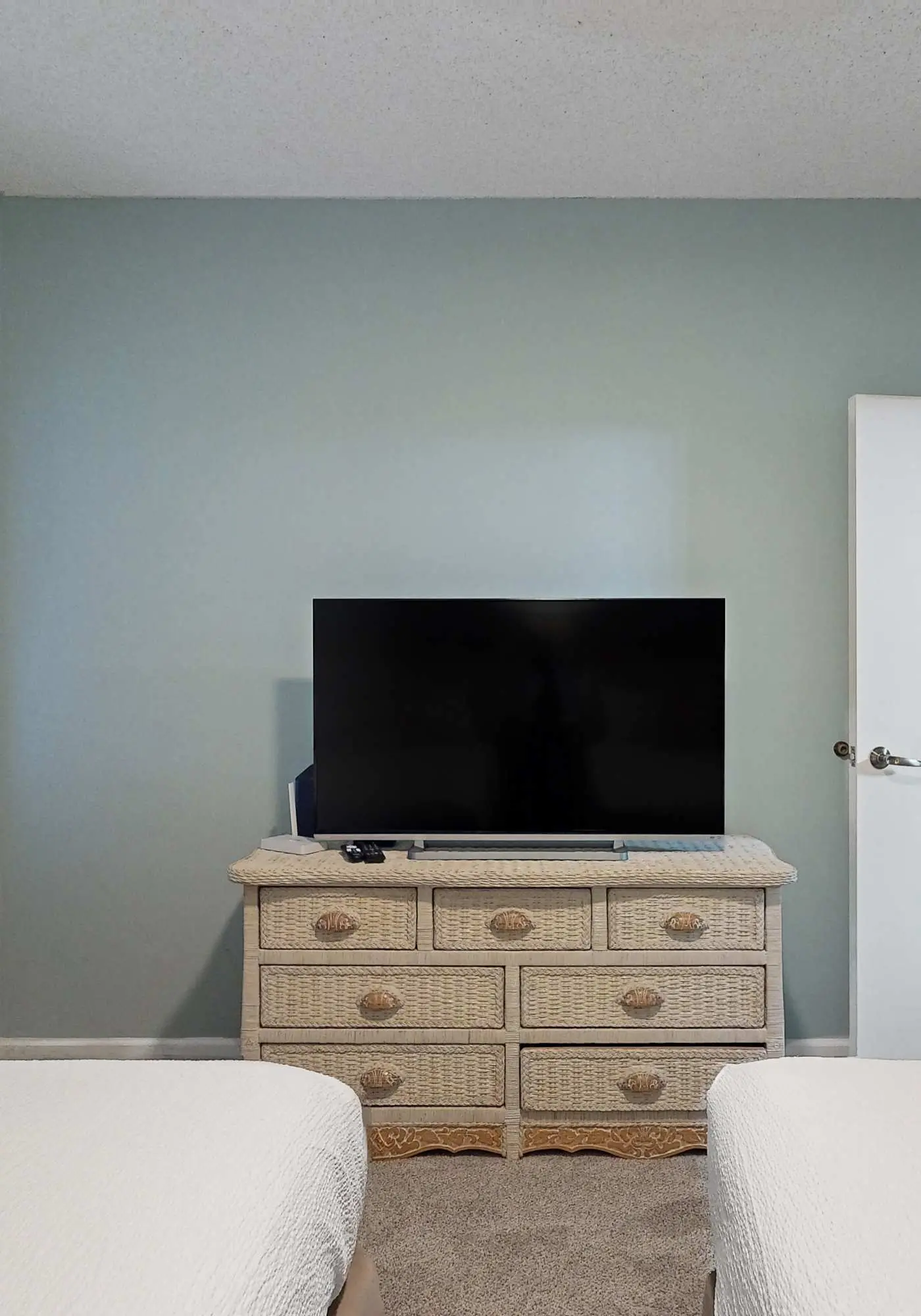 Resort Condo Near Beach w/ Pools & Hot Tub