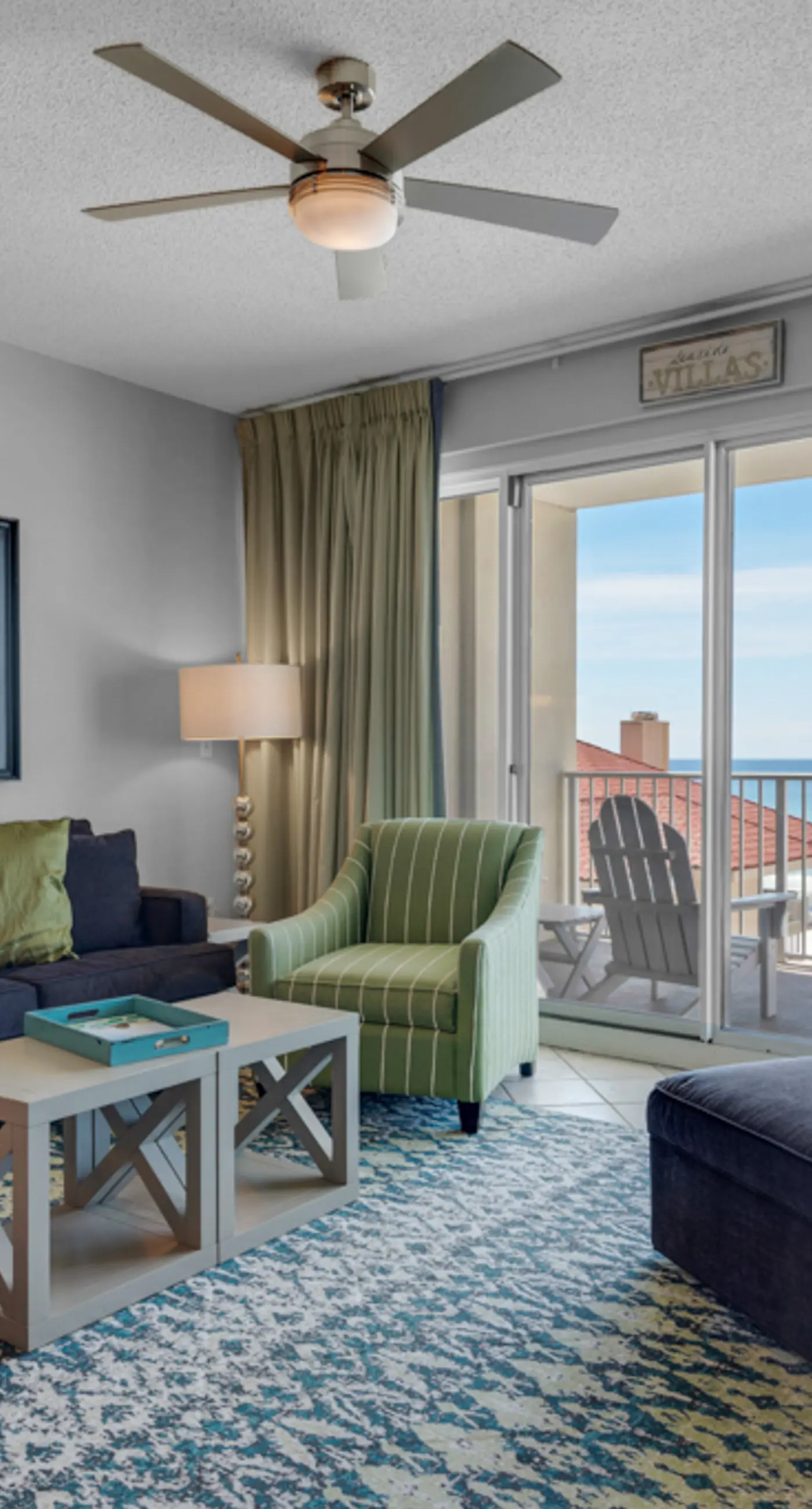 Beachfront condo with Gulf views & pool access