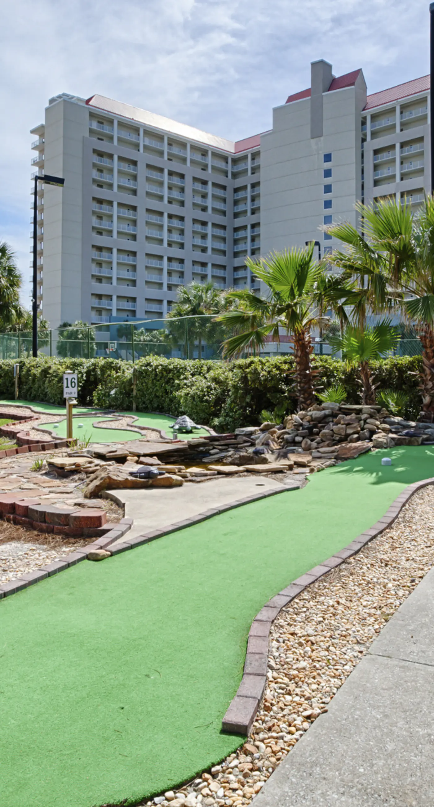 Beachfront condo with Gulf views & pool access