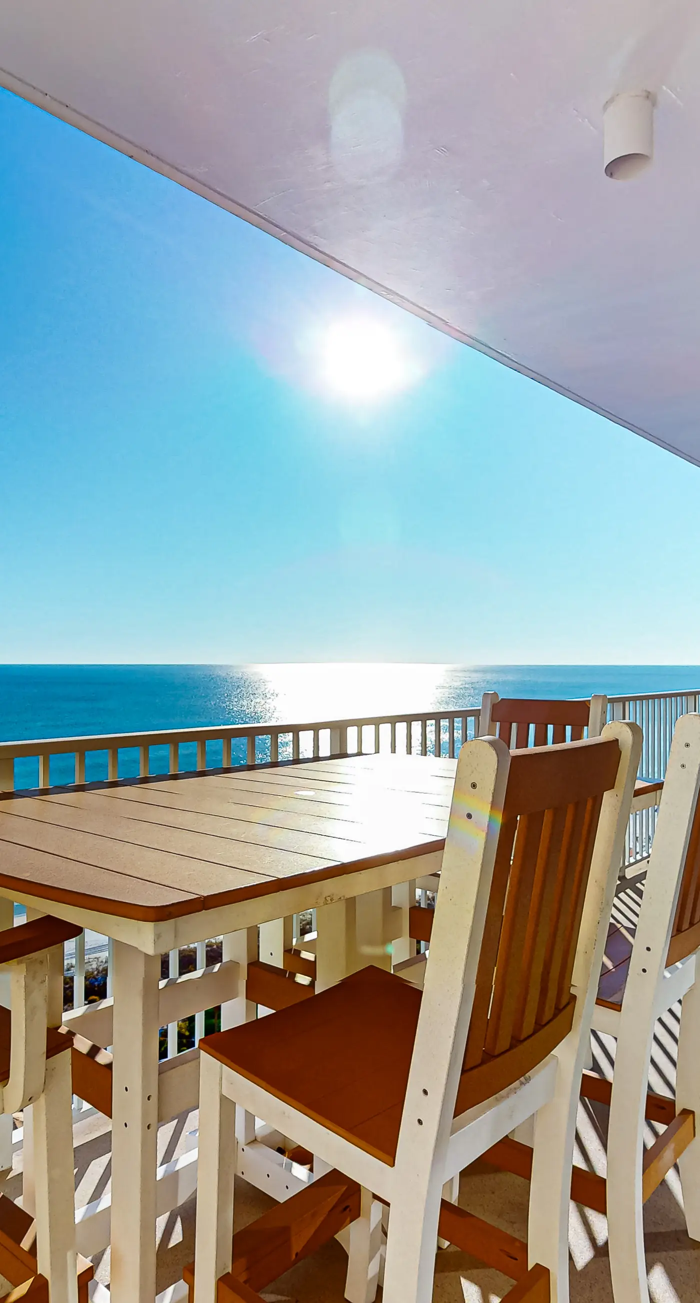 2BR Gulf-front condo, stunning views