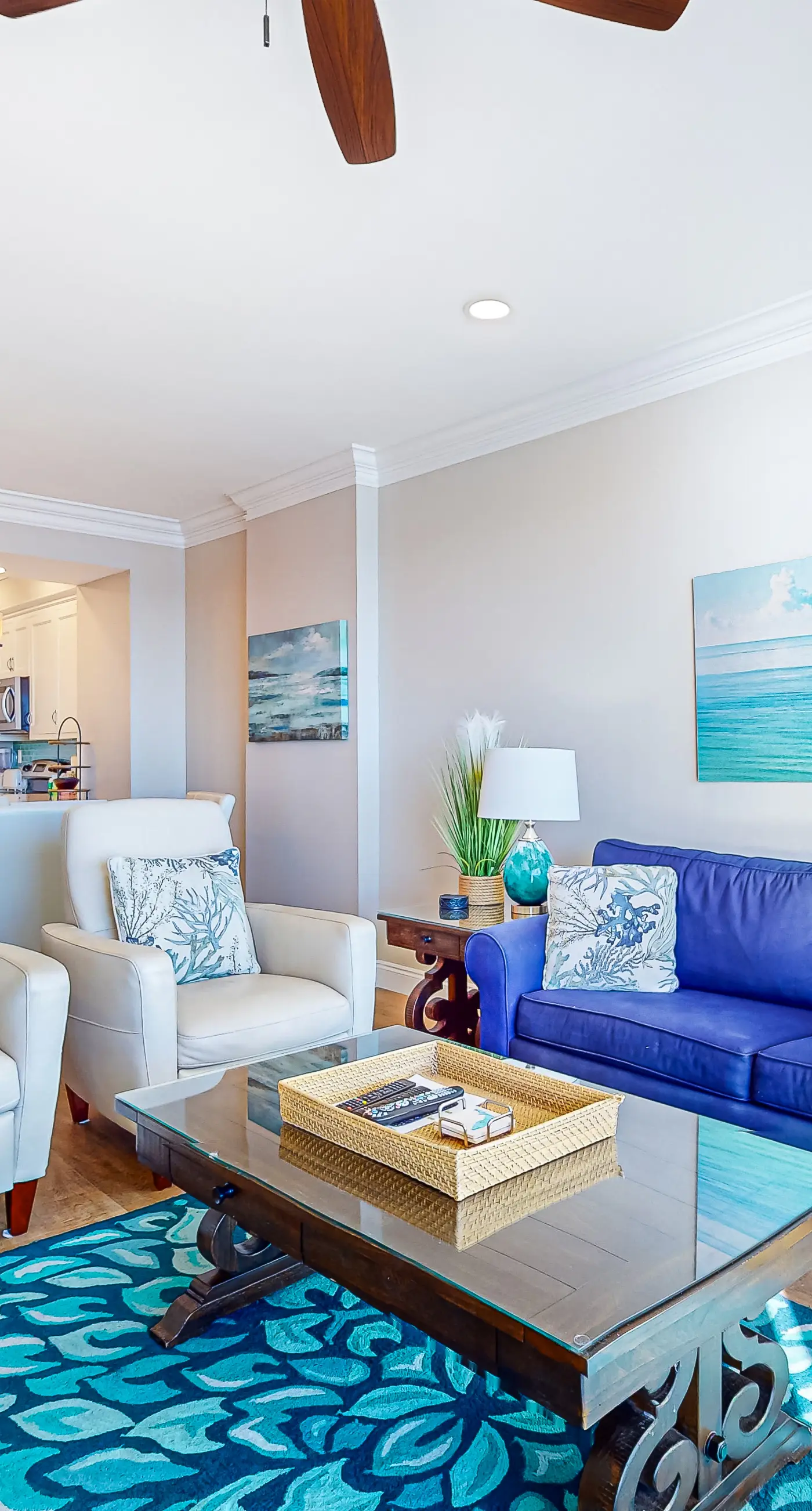 2BR Gulf-front condo, stunning views