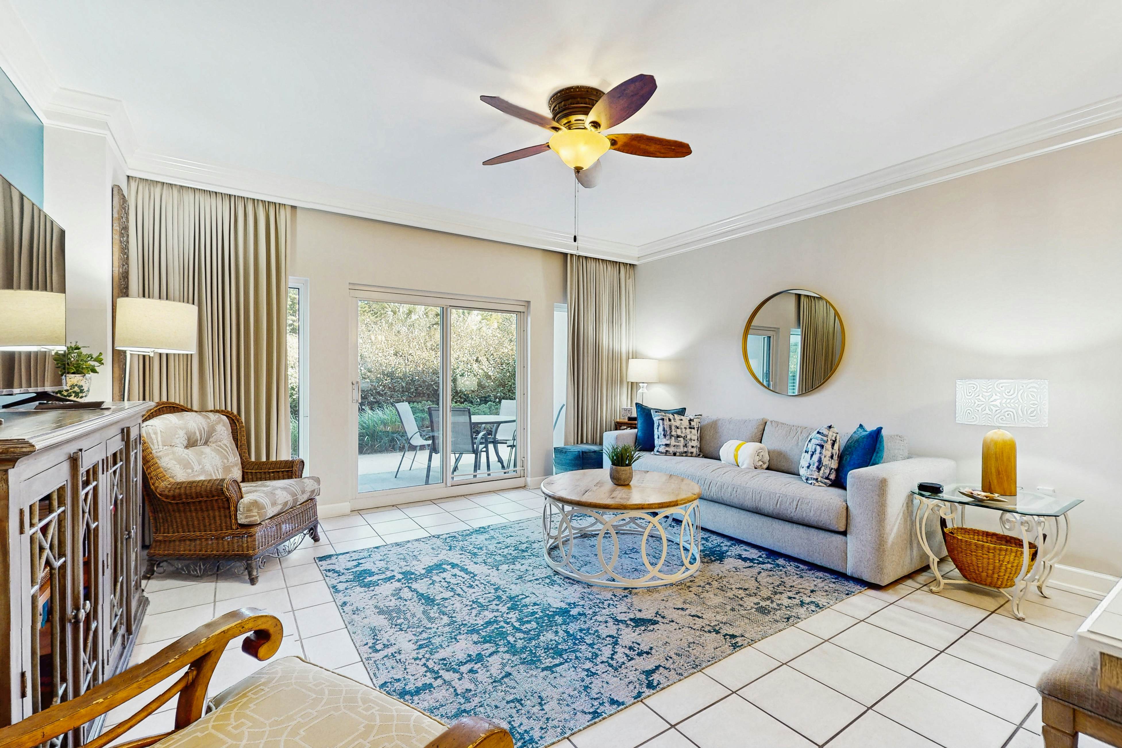 Condo with Pools Hot Tub and Beach Access