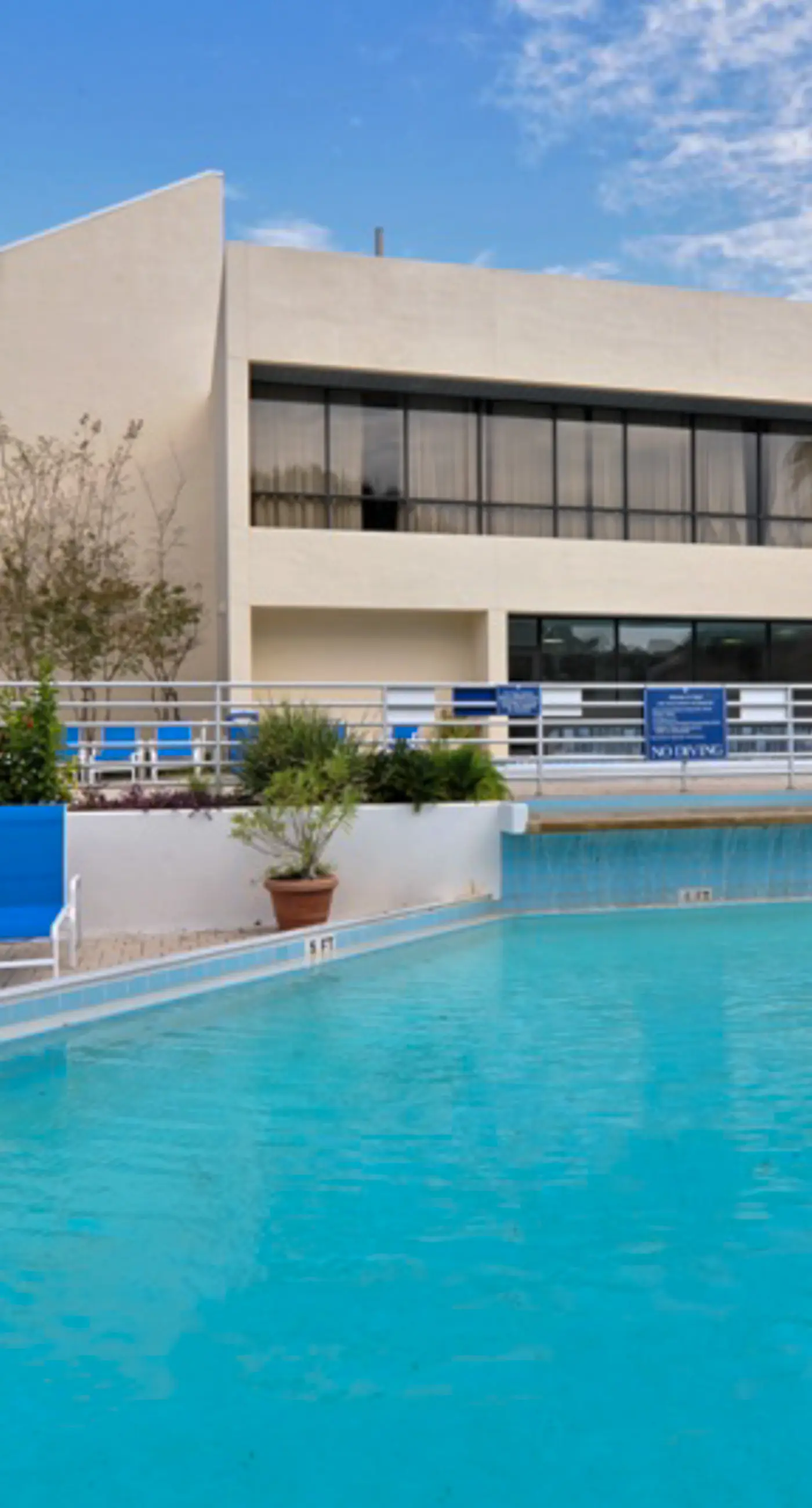 3BR villa, steps to beach + Captiva pool
