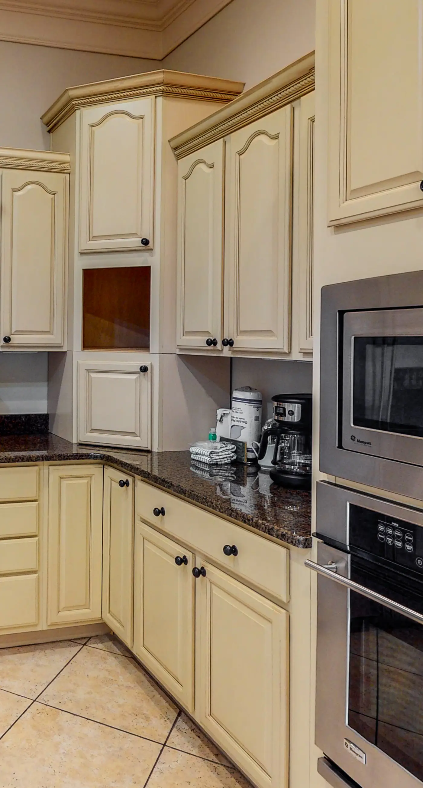 3BR villa, steps to beach + Captiva pool