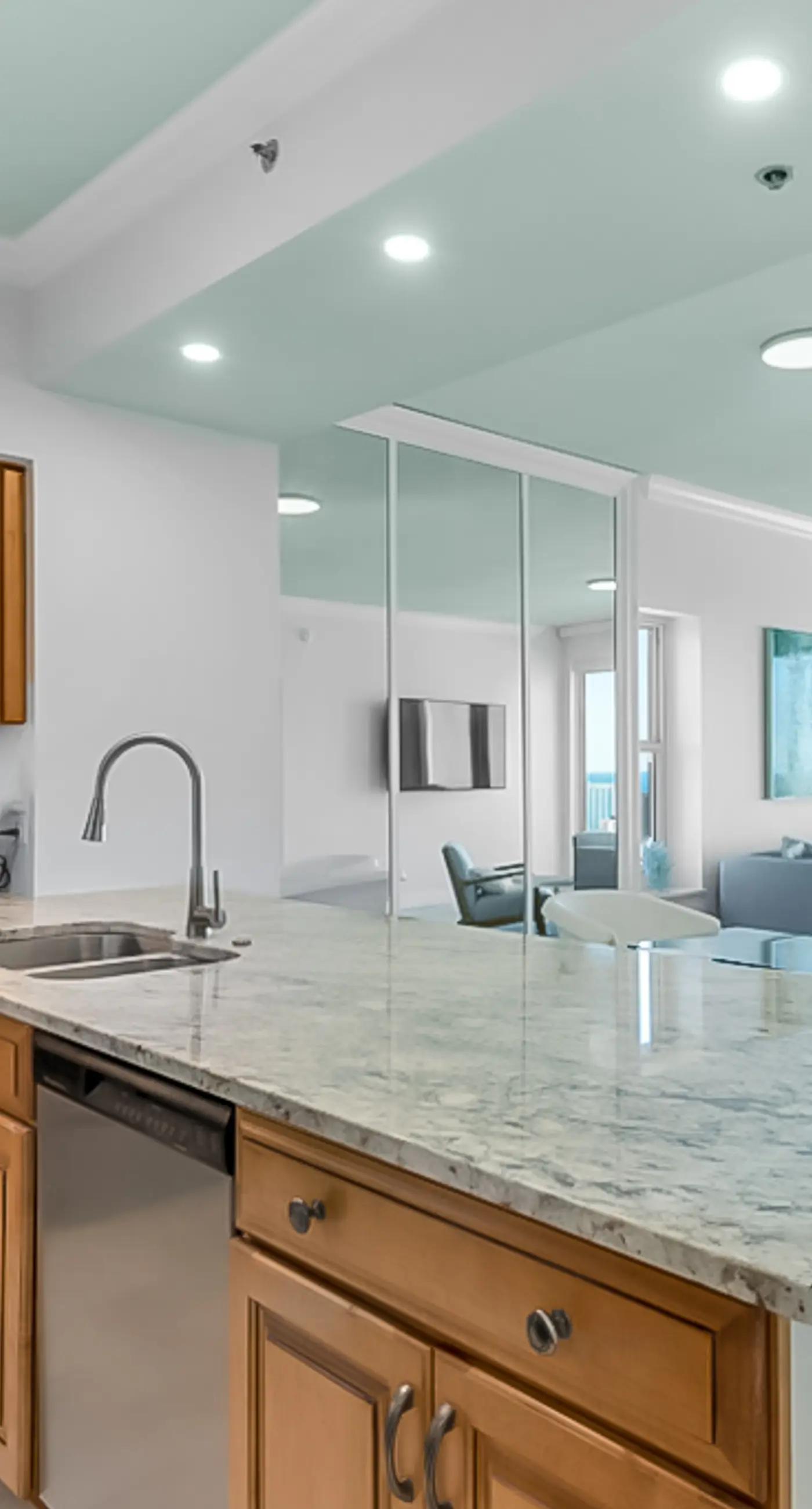 12th-Floor Gulffront Condo with Pool