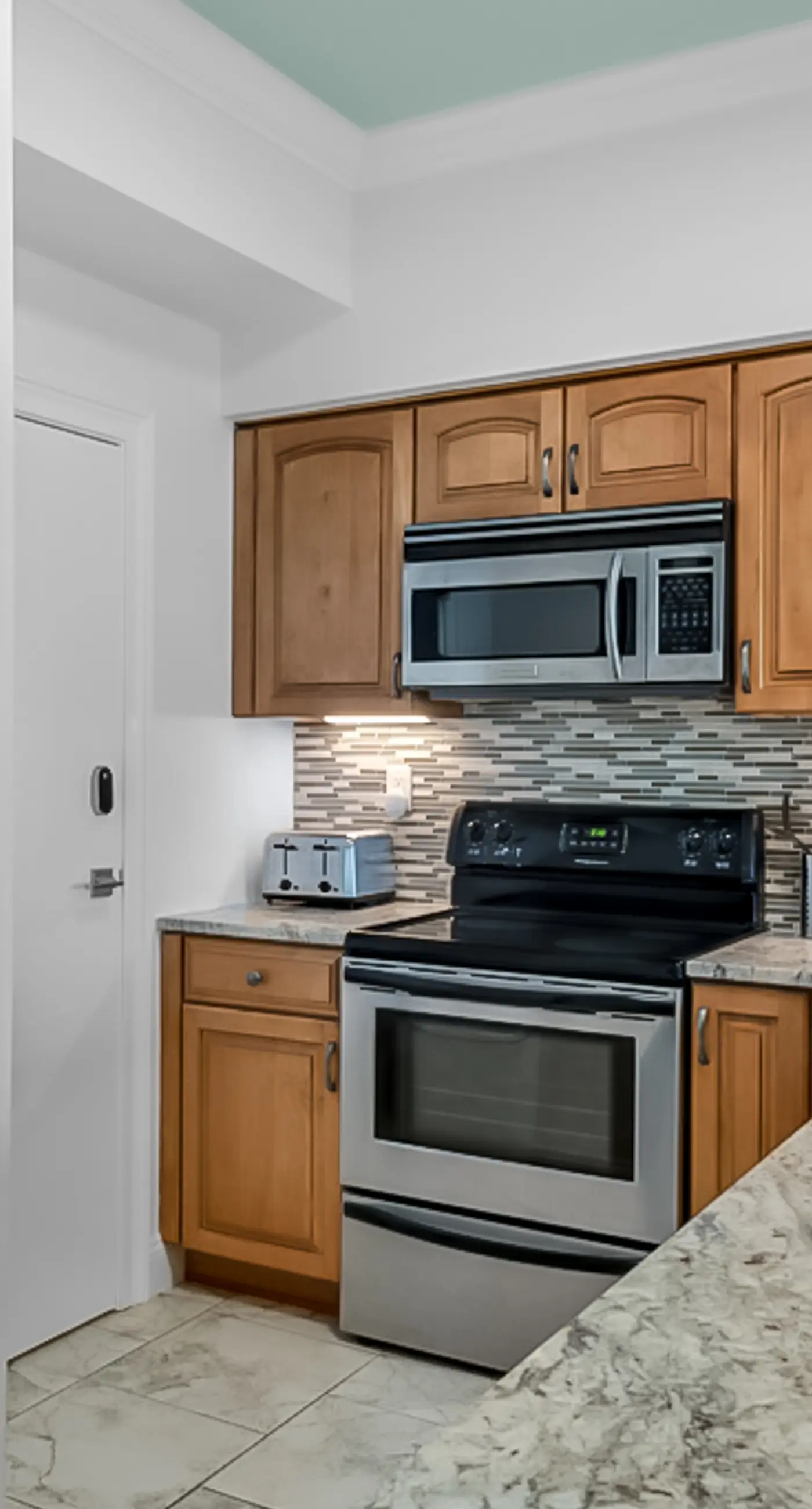 12th-Floor Gulffront Condo with Pool