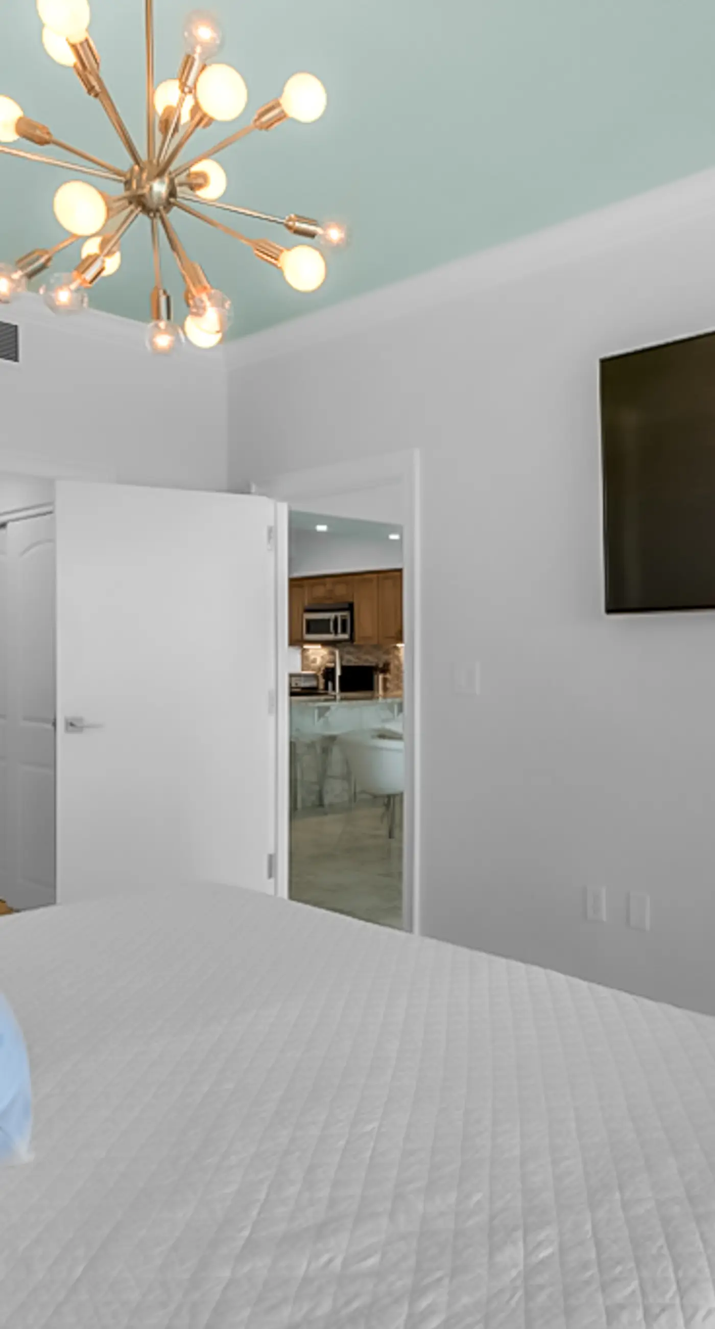 12th-Floor Gulffront Condo with Pool