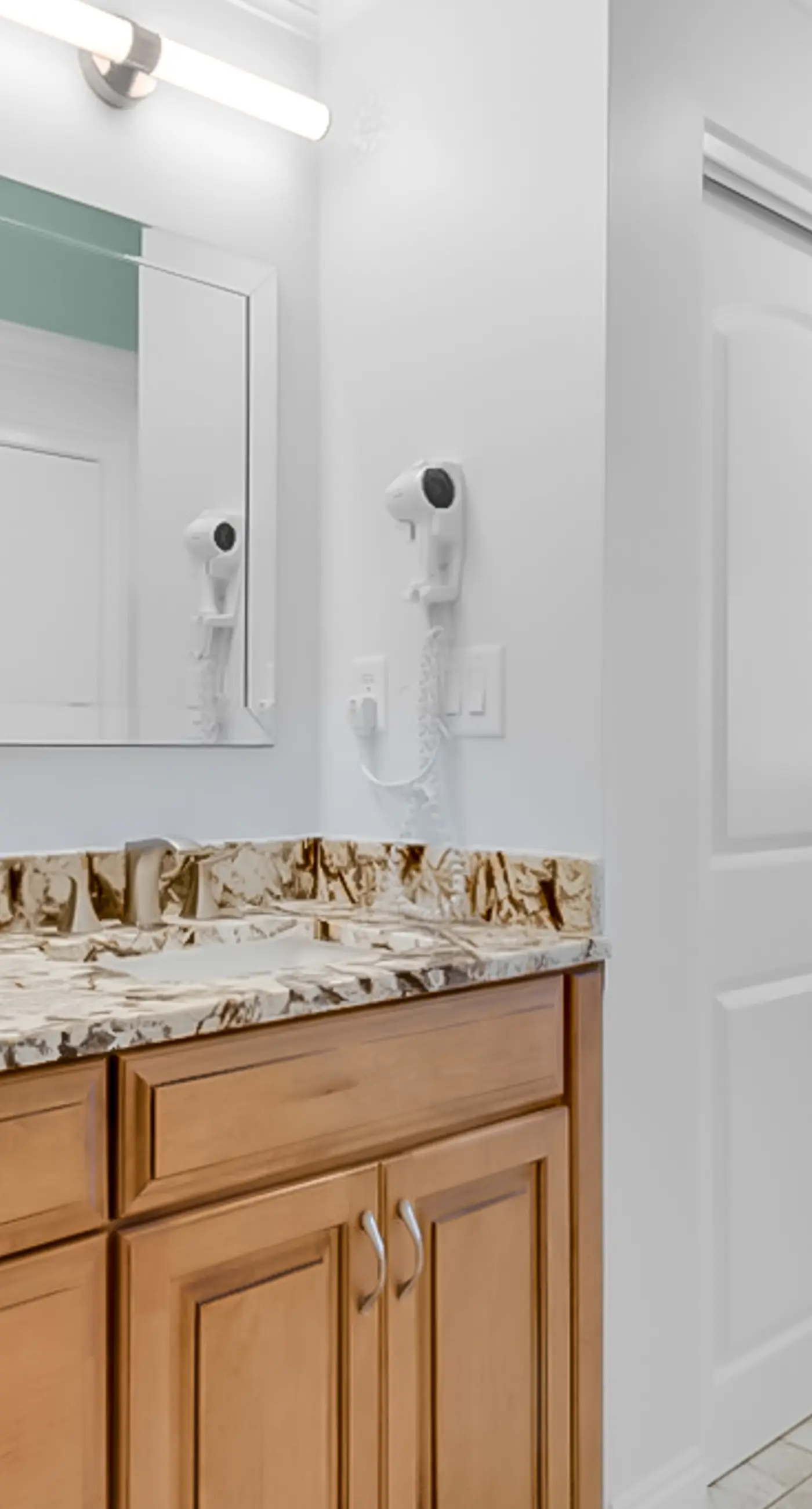 12th-Floor Gulffront Condo with Pool