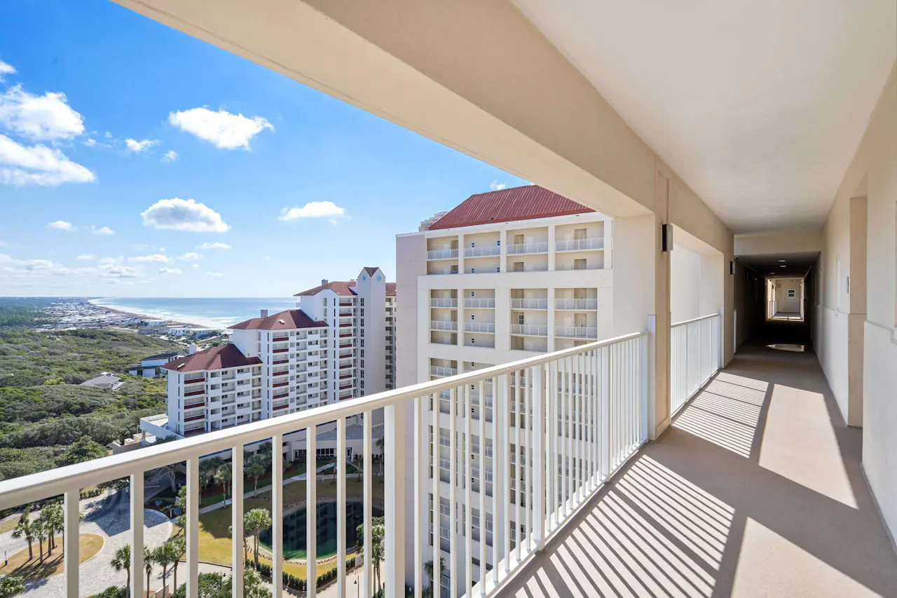 Exclusive 2BR Oceanfront w/ Private Balcony - Vacasa
