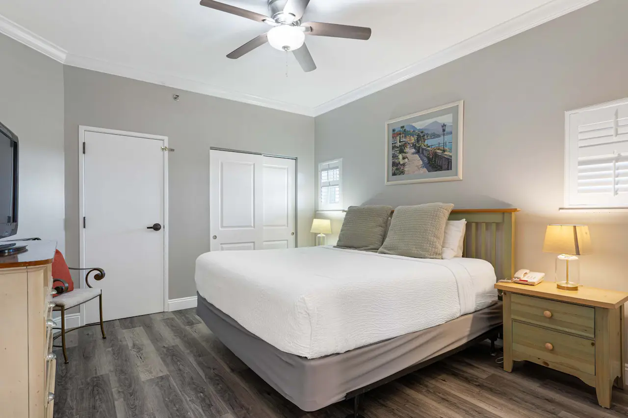 Exclusive 2BR Oceanfront w/ Private Balcony - Vacasa