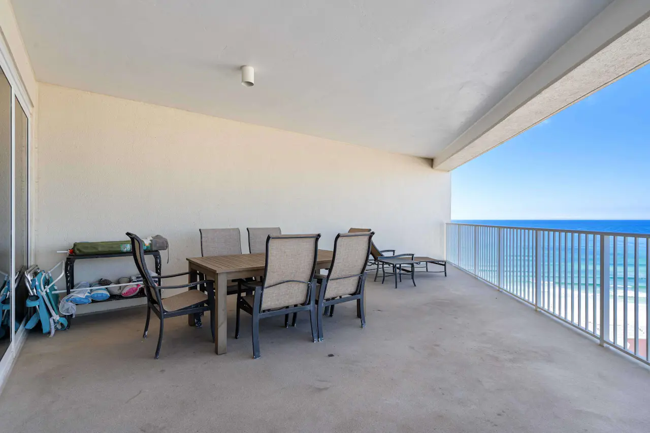 Exclusive 2BR Oceanfront w/ Private Balcony - Vacasa