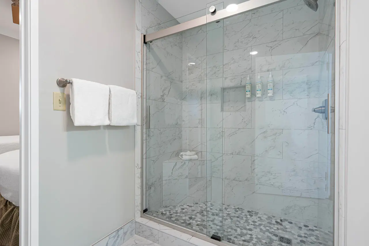 Exclusive 2BR Oceanfront w/ Private Balcony - Vacasa