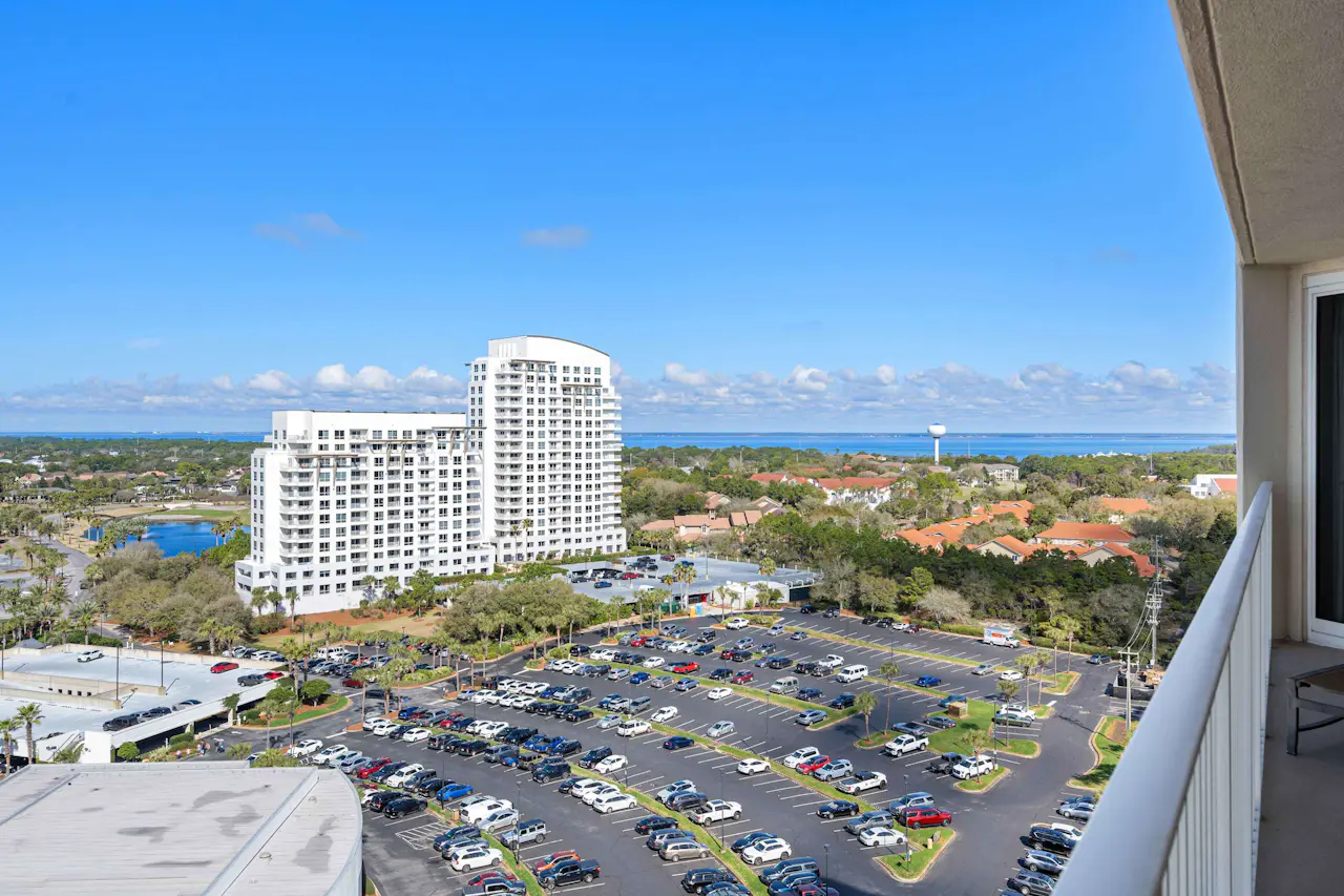 Exclusive 2BR Oceanfront w/ Private Balcony - Vacasa