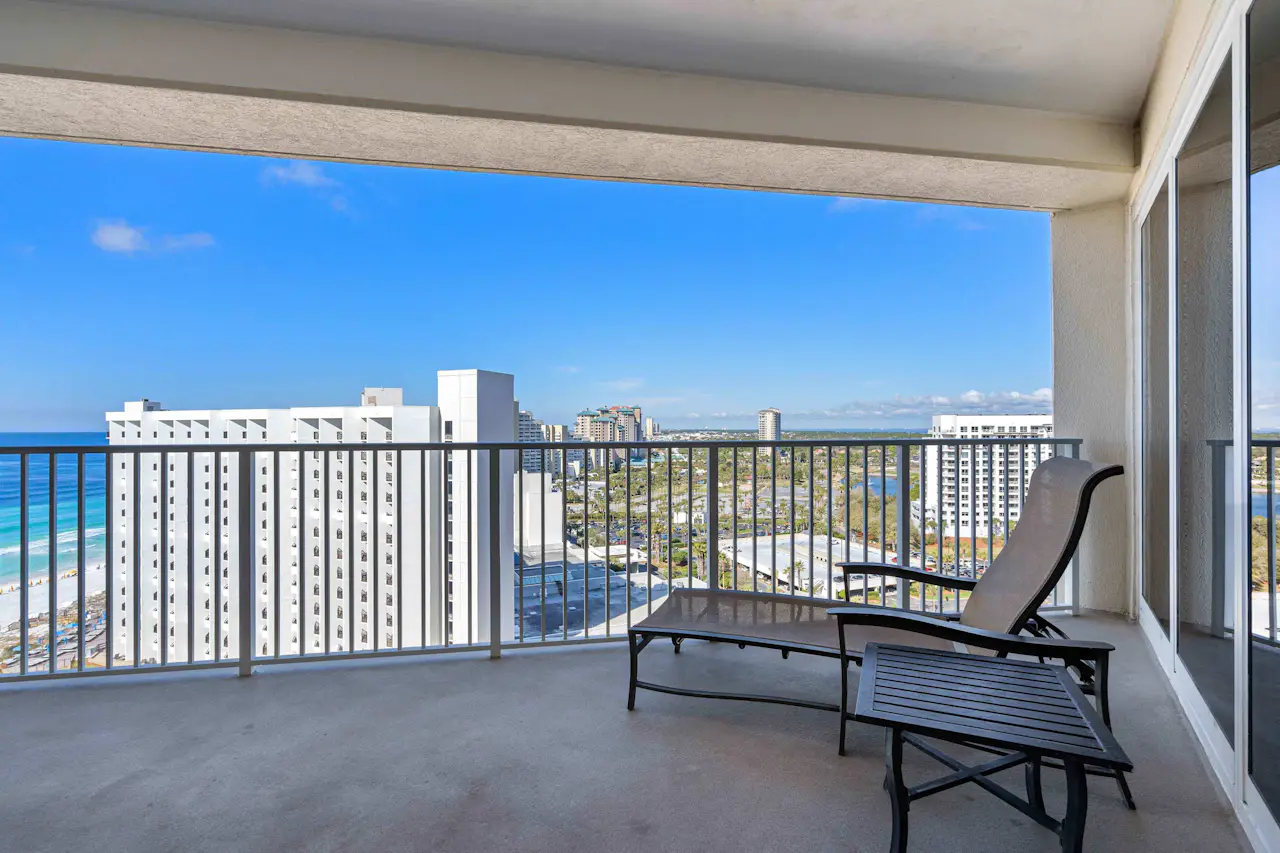 Exclusive 2BR Oceanfront w/ Private Balcony - Vacasa