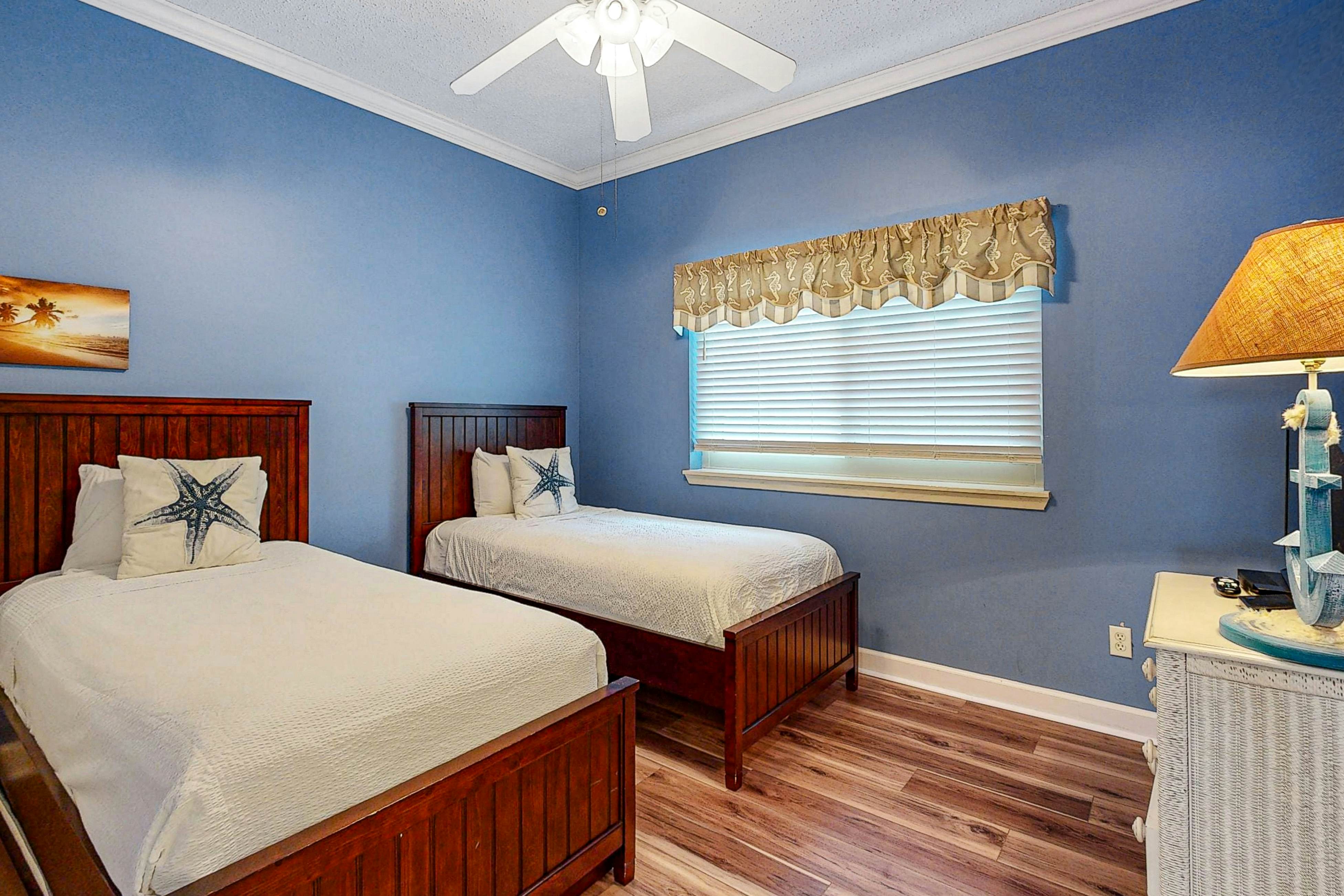 Gulf-Front Condo with Pools Hot Tubs and Gym