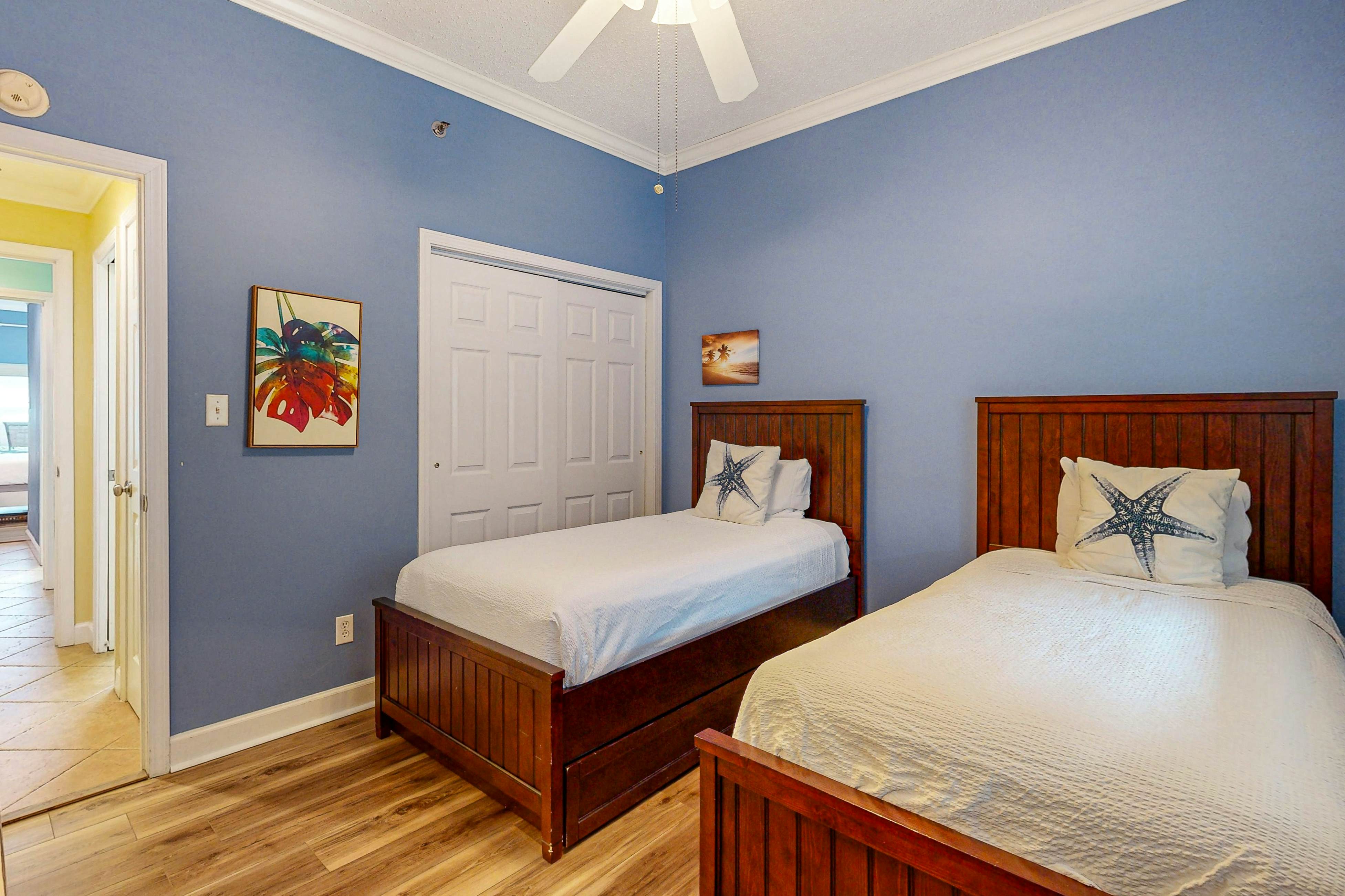 Gulf-Front Condo with Pools Hot Tubs and Gym