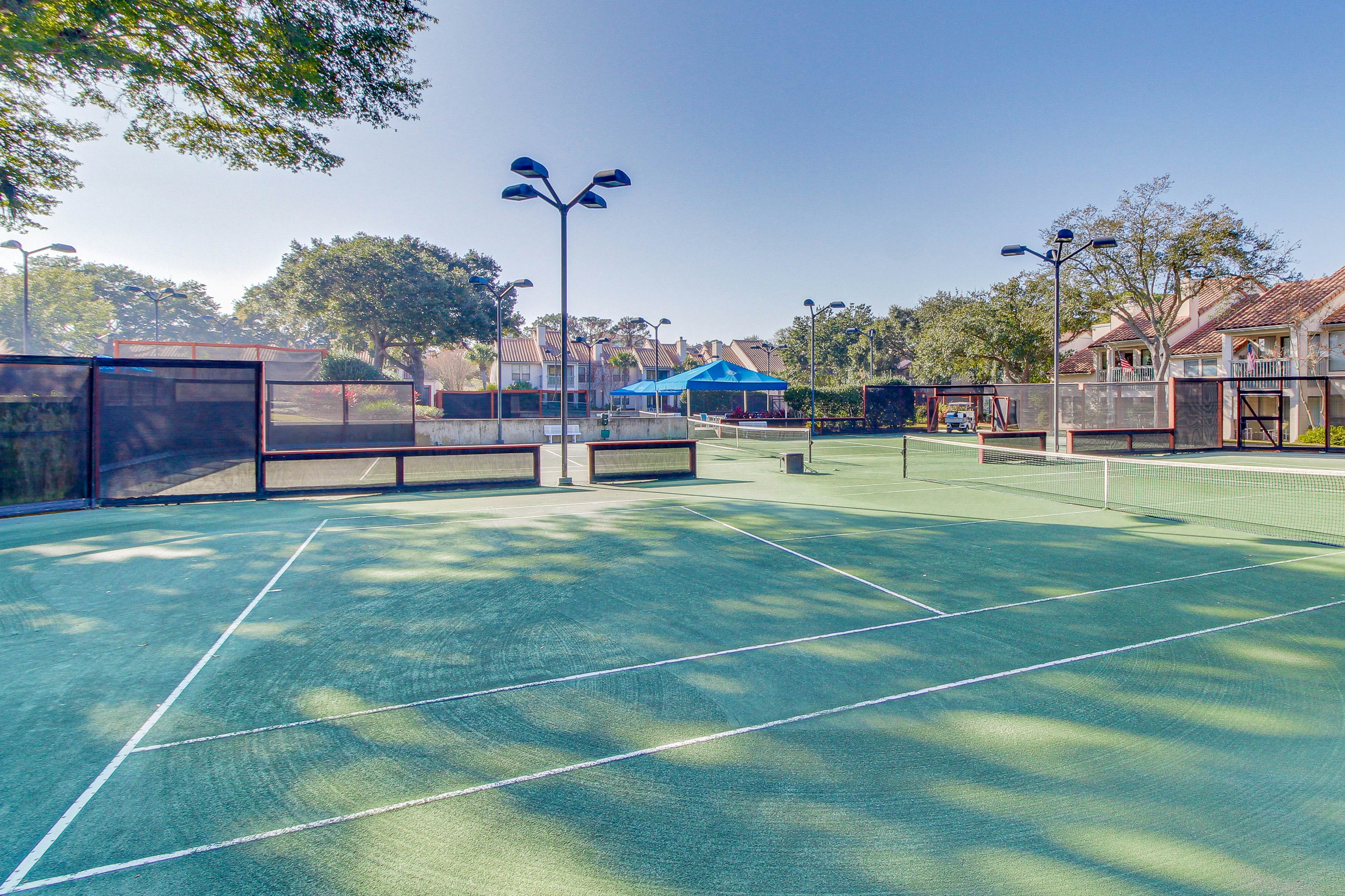 Gulf-Front Condo with Pools Hot Tubs and Gym