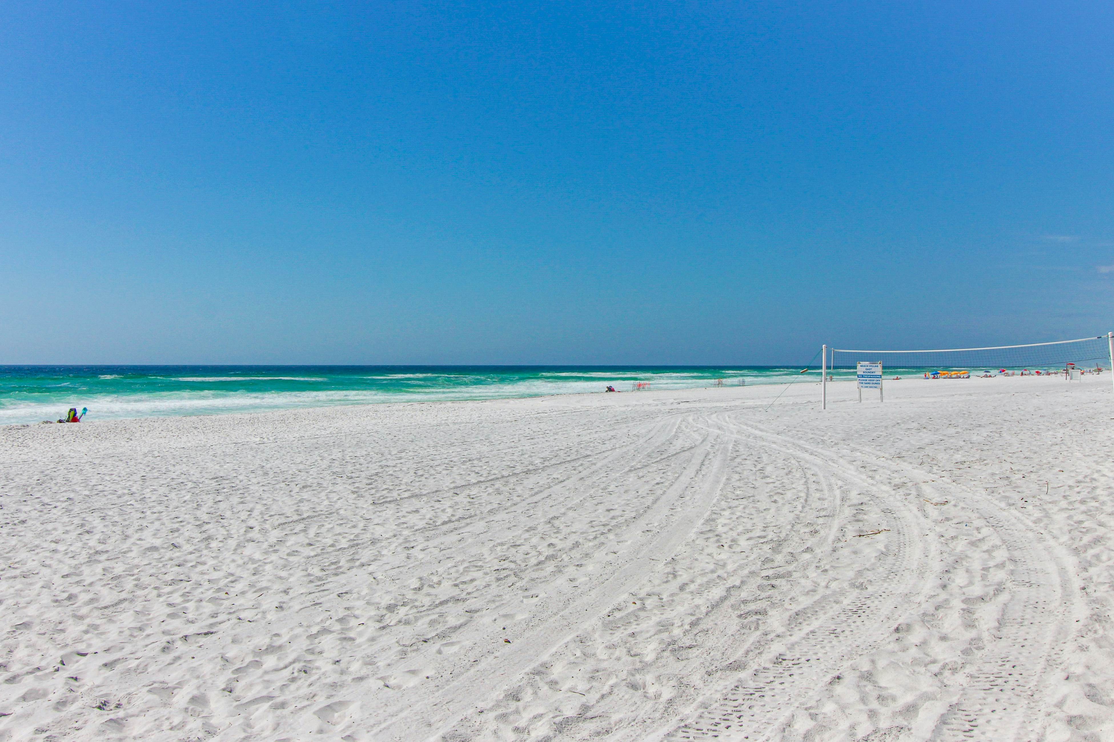 Gulf-Front Condo with Pools Hot Tubs and Gym