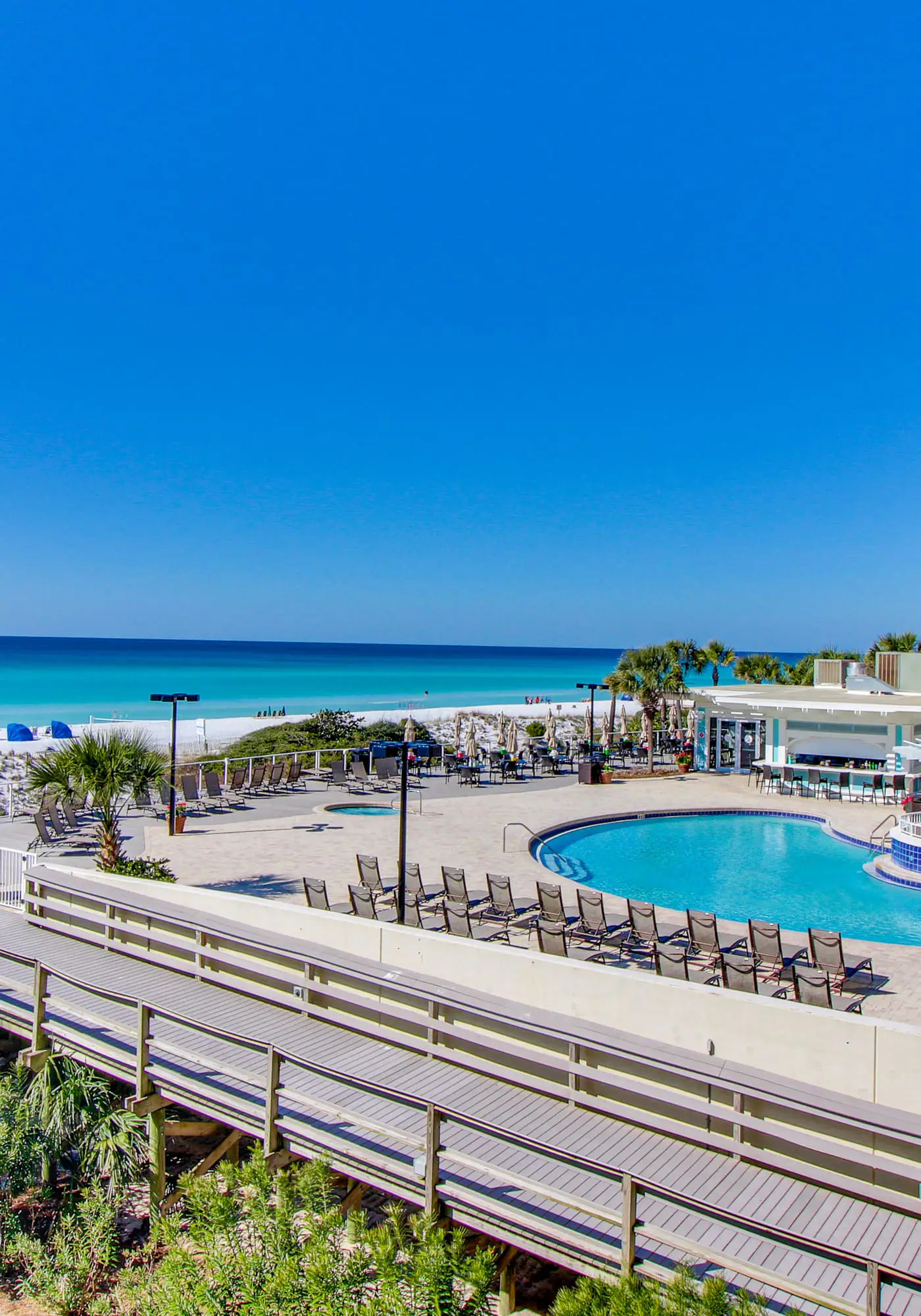 2BR Gulf View Condo, Steps to Beach