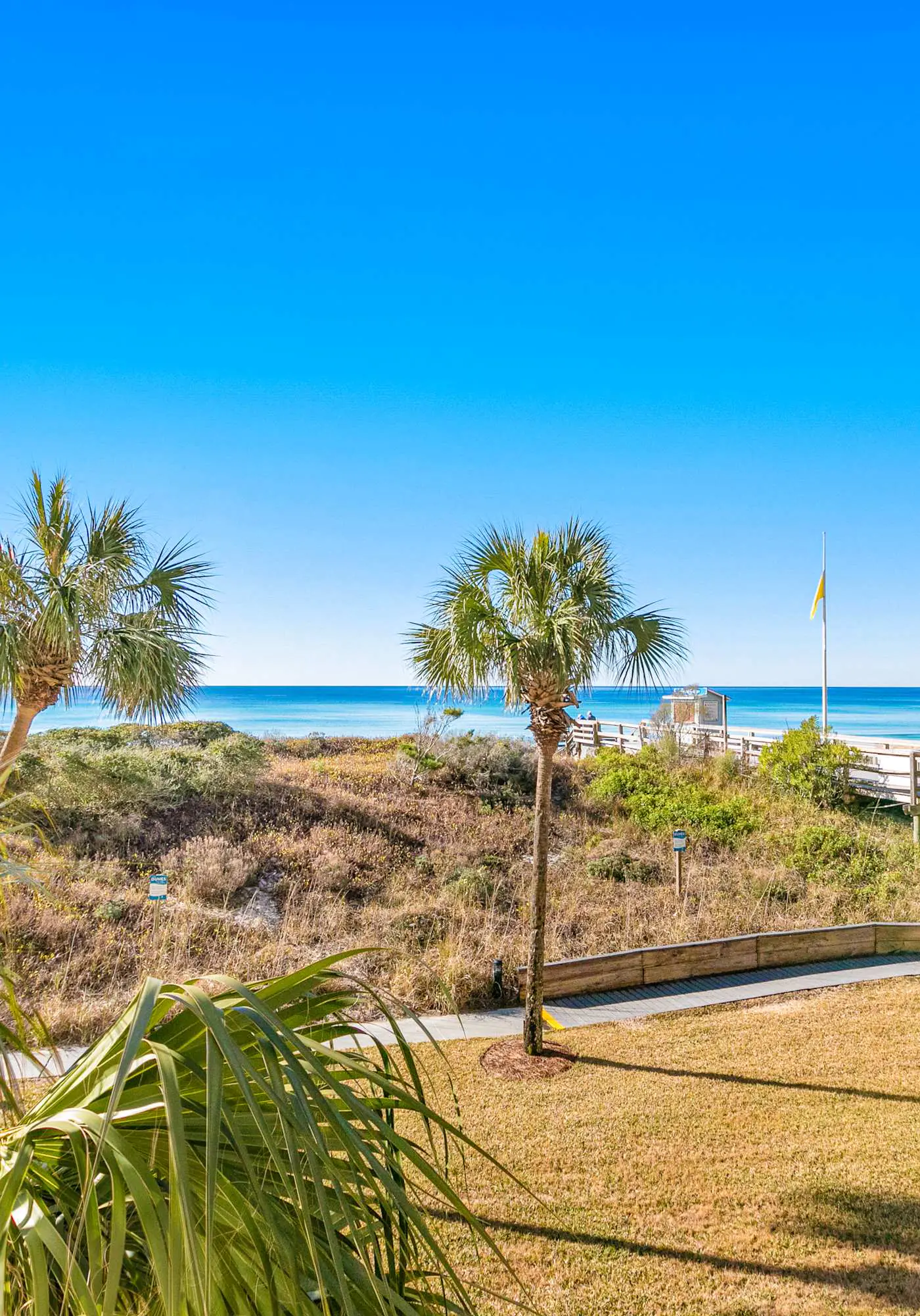 2BR Gulf View Condo, Steps to Beach
