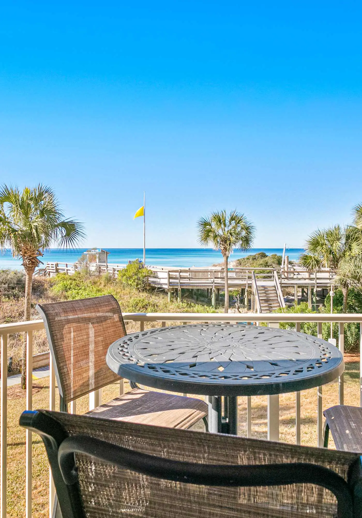 2BR Gulf View Condo, Steps to Beach
