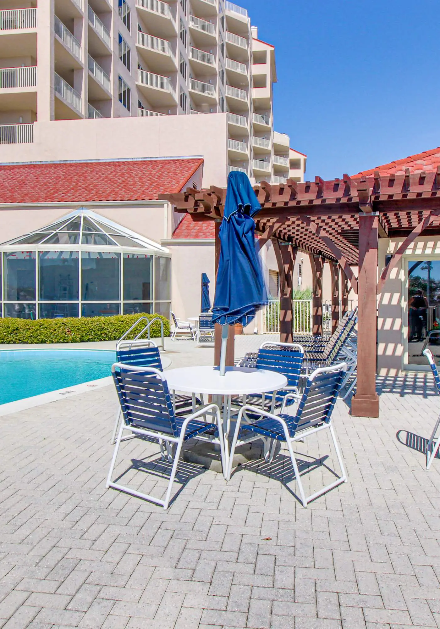 2BR Gulf View Condo, Steps to Beach