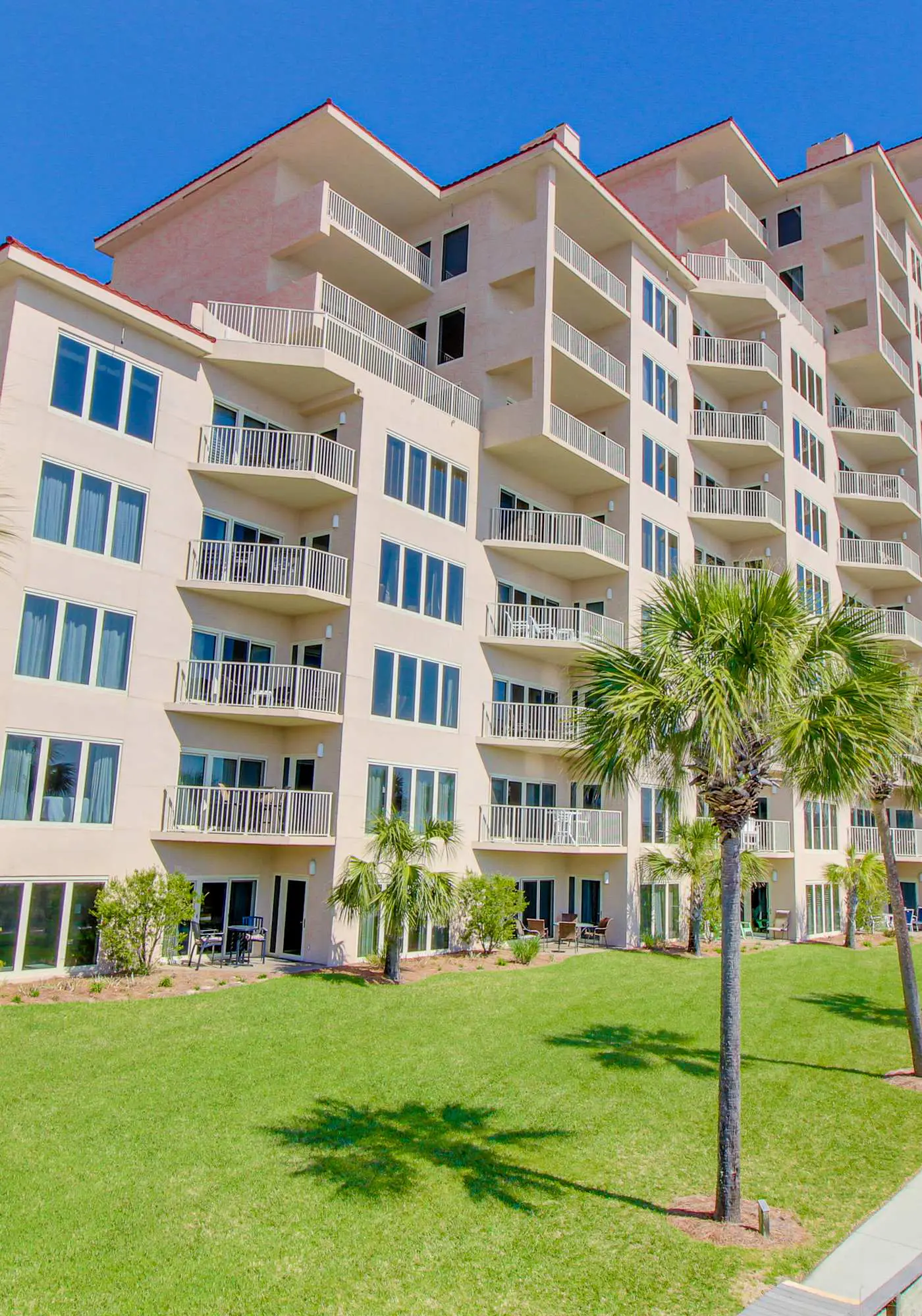 2BR Gulf View Condo, Steps to Beach