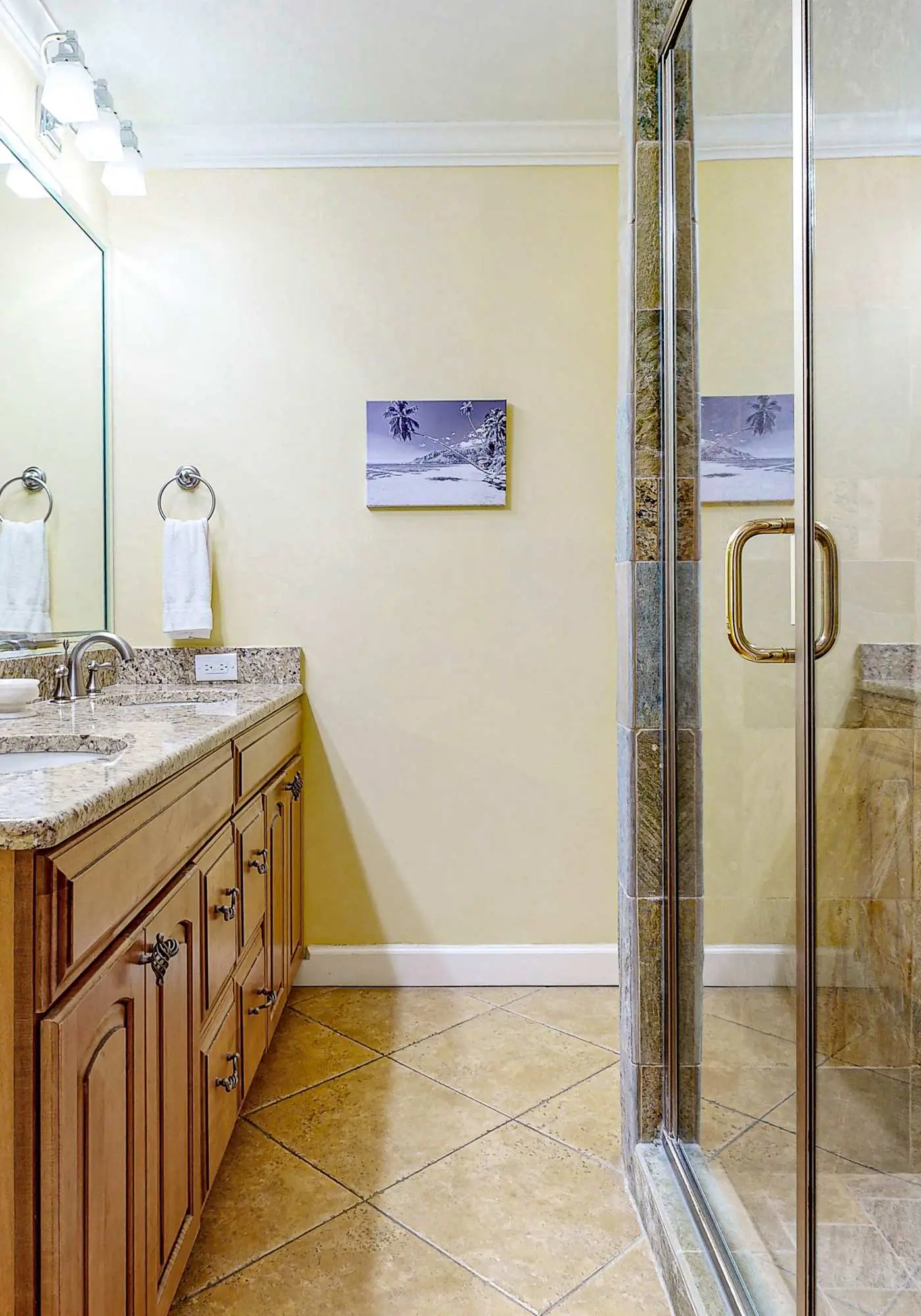 2BR Gulf View Condo, Steps to Beach