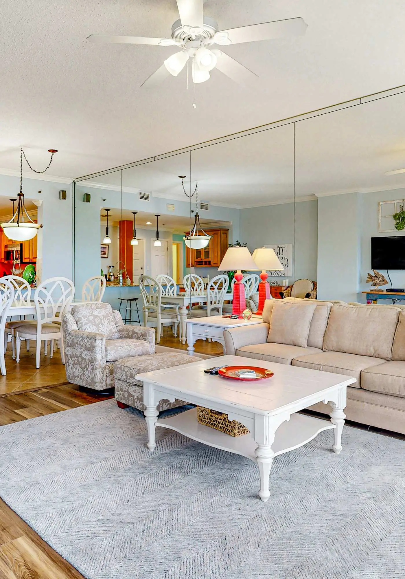 2BR Gulf View Condo, Steps to Beach