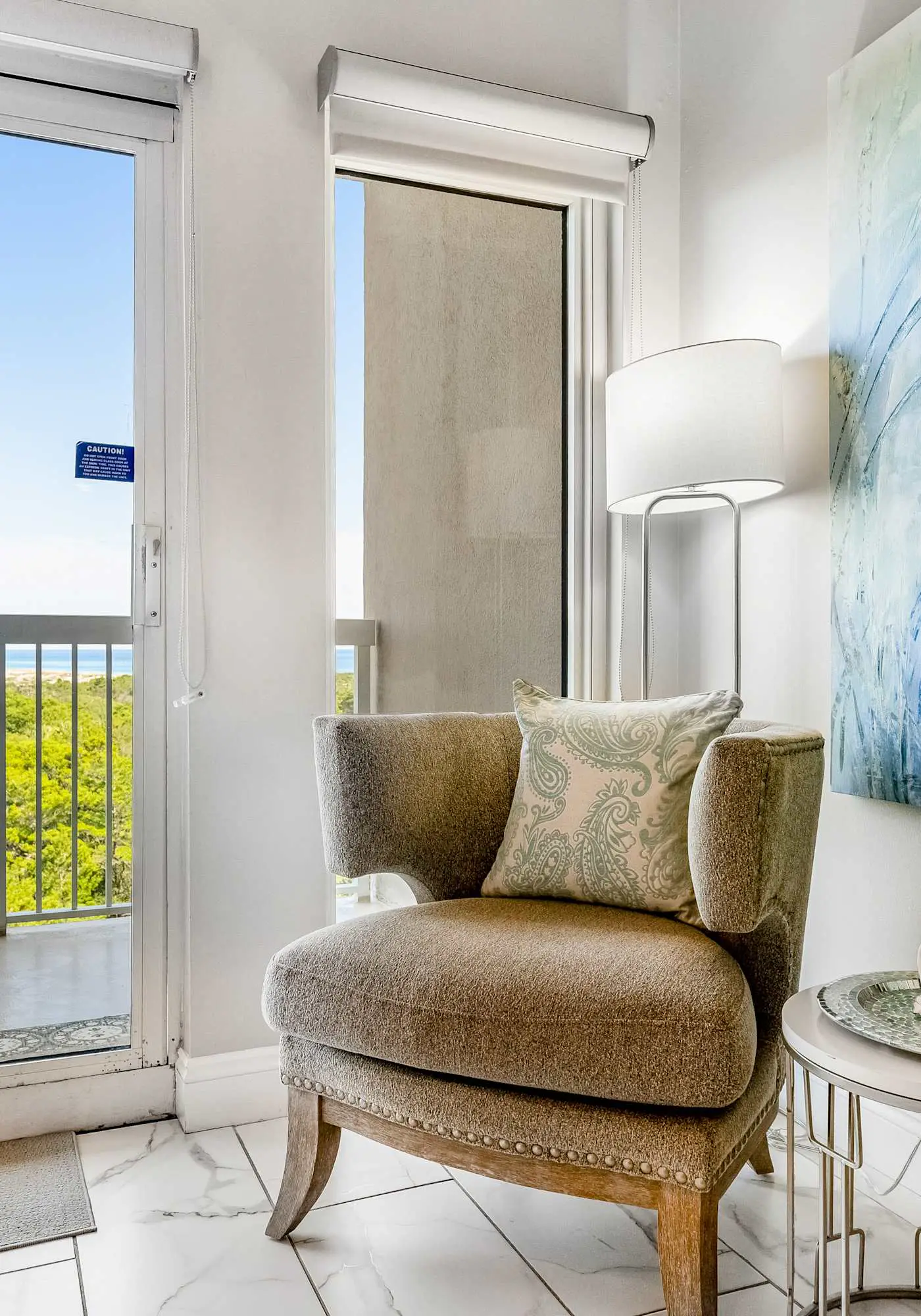 Gulf-view studio for 2 with pool access