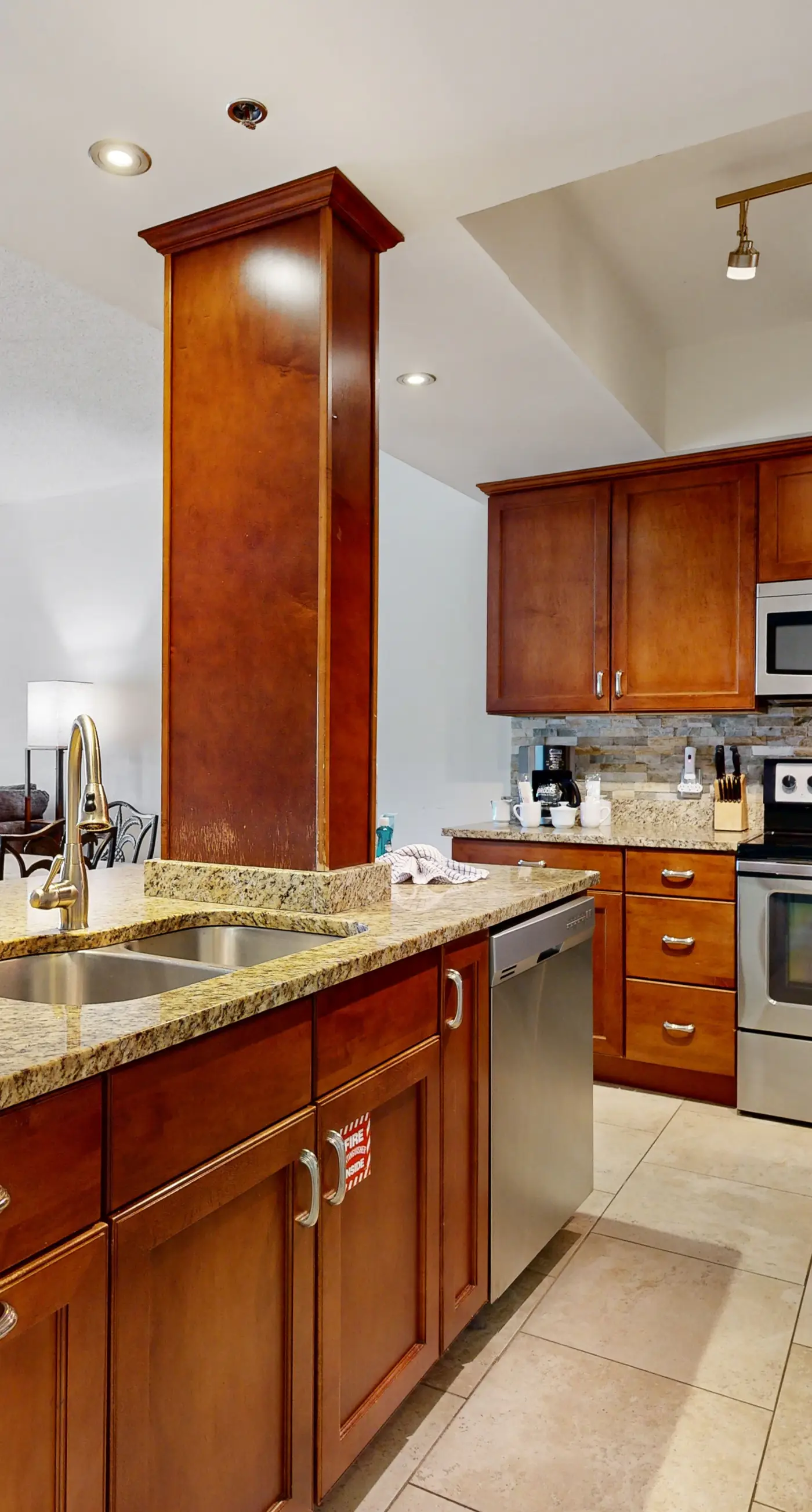 Resort Condo with Pools Hot Tub Sauna and Gym