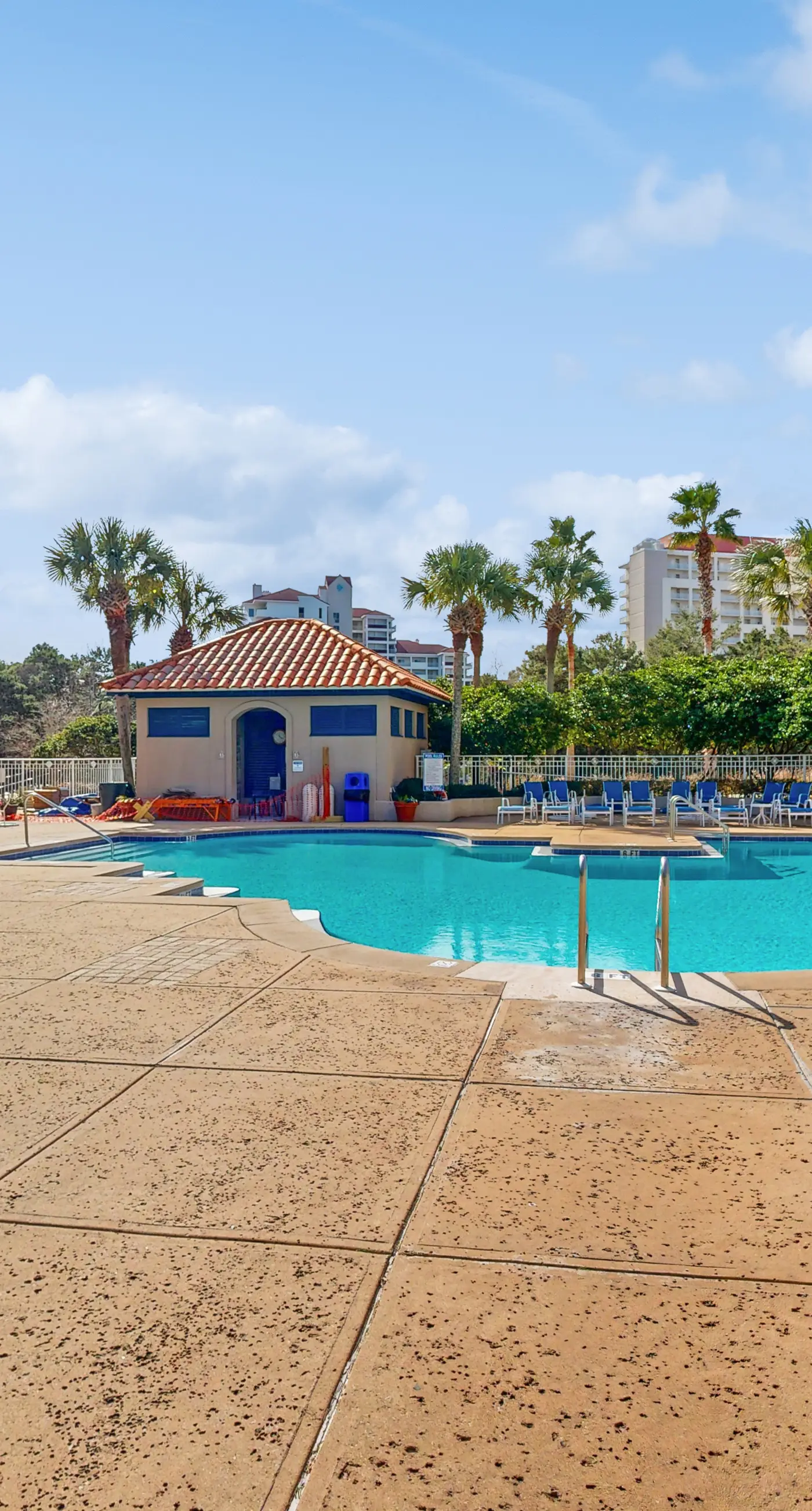 Resort Condo with Pools Hot Tub Sauna and Gym