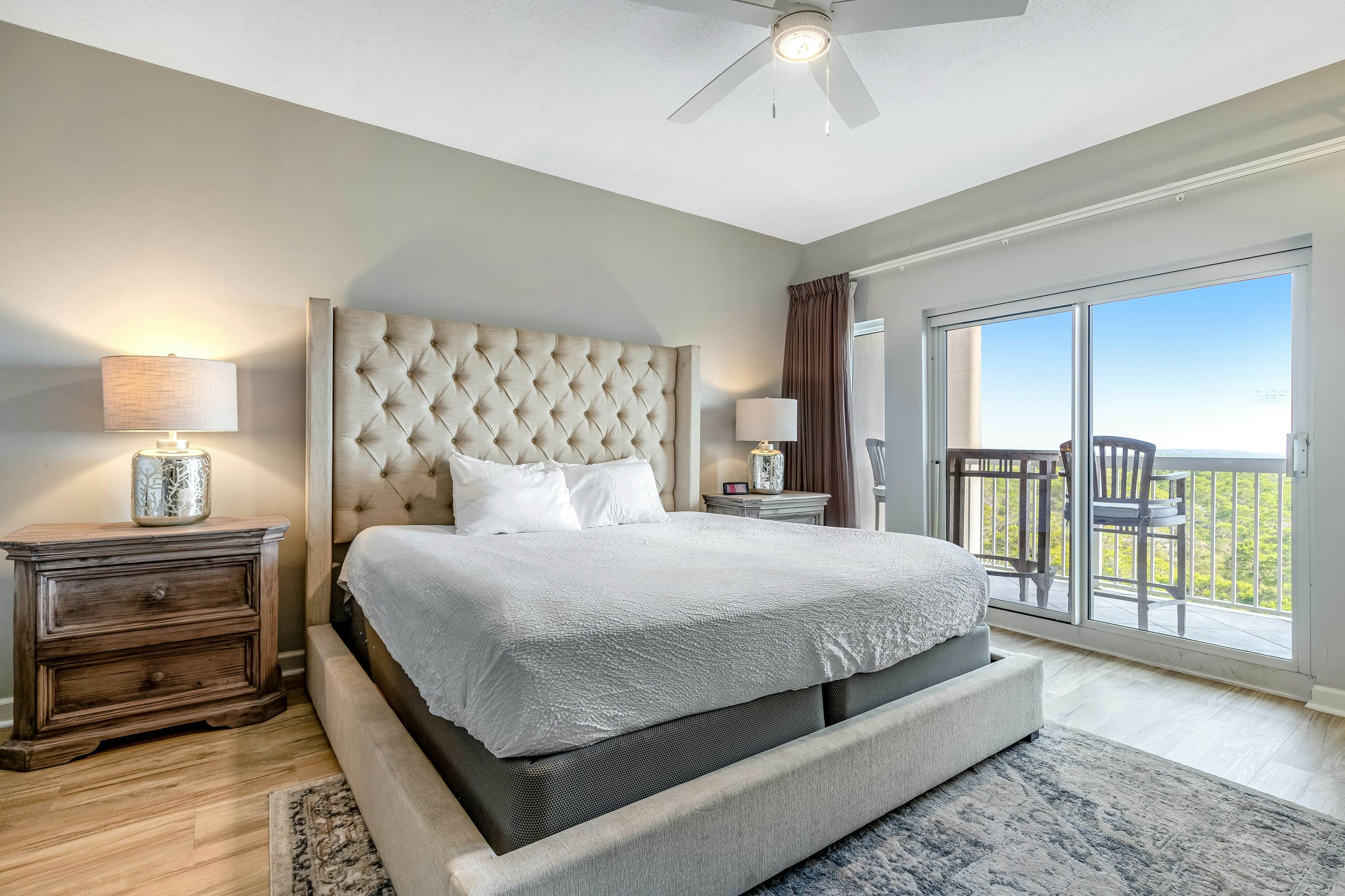 Gulf View Studio w/ Balcony, Pools & Tennis