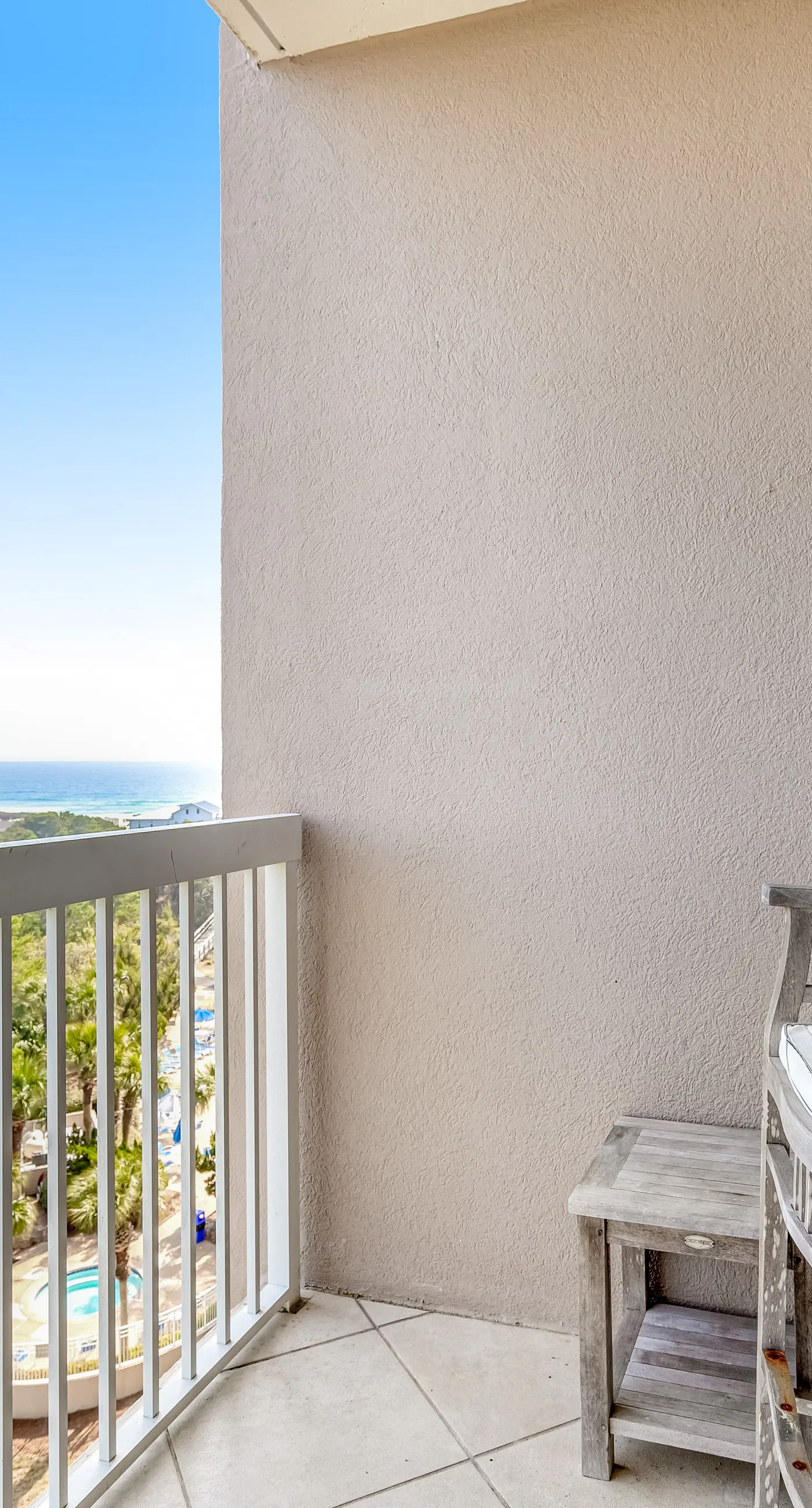 Gulf View Studio with Balcony Pools and Tennis