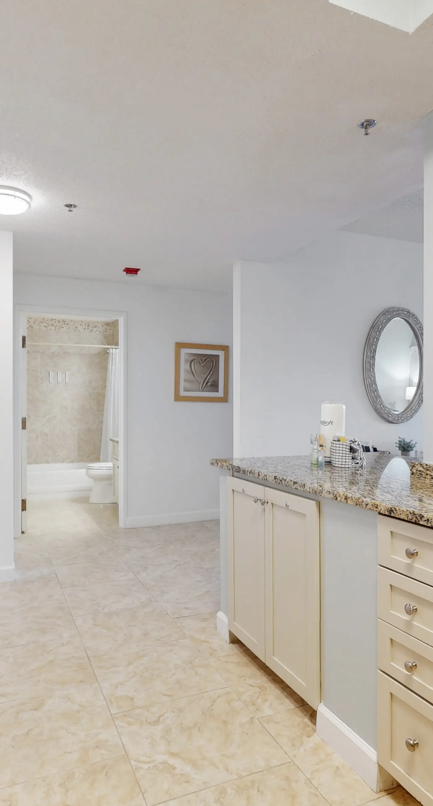 Sunrise-View Condo with Pools Tennis and Tram