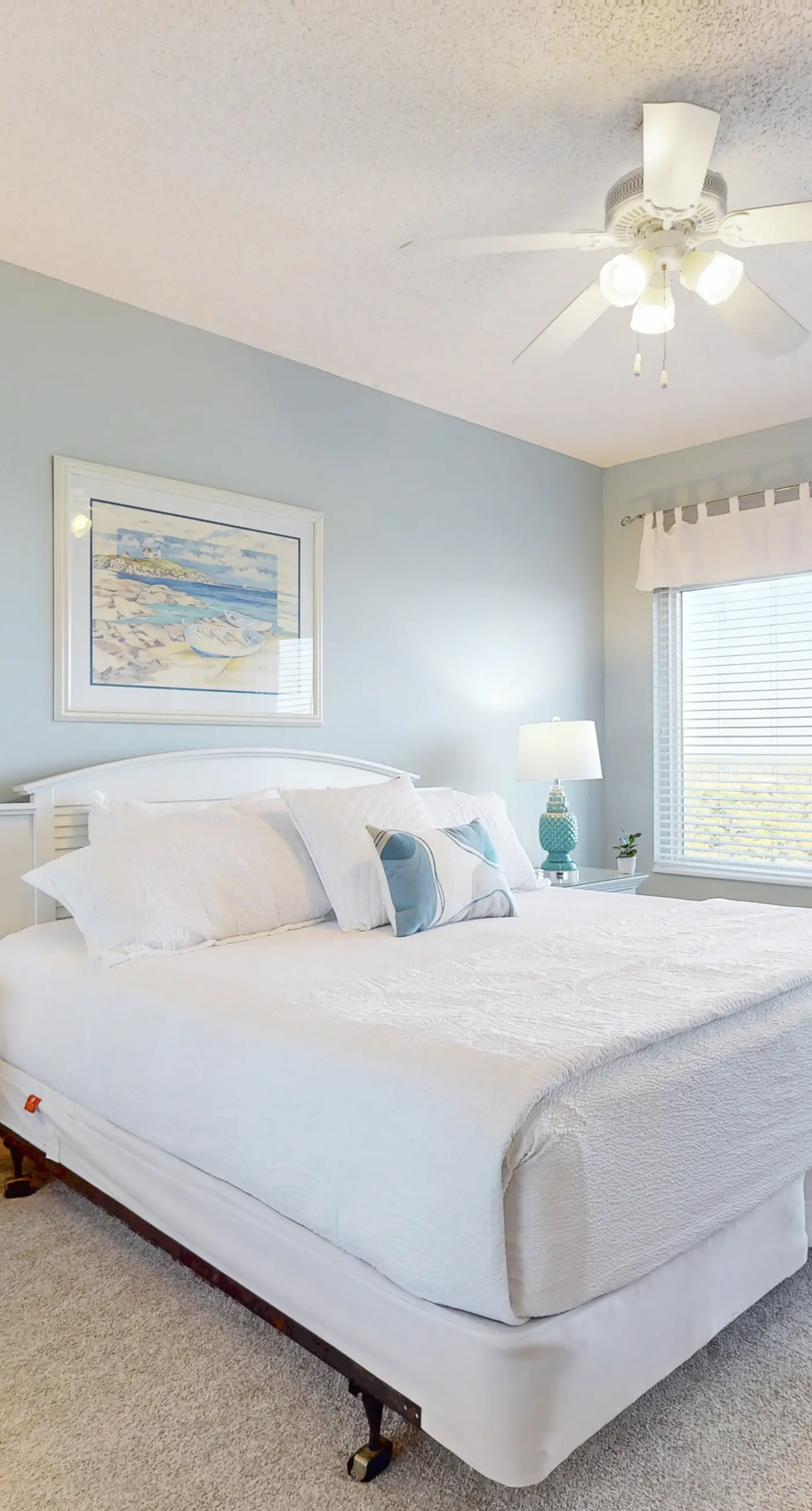 Sunrise-View Condo with Pools Tennis and Tram