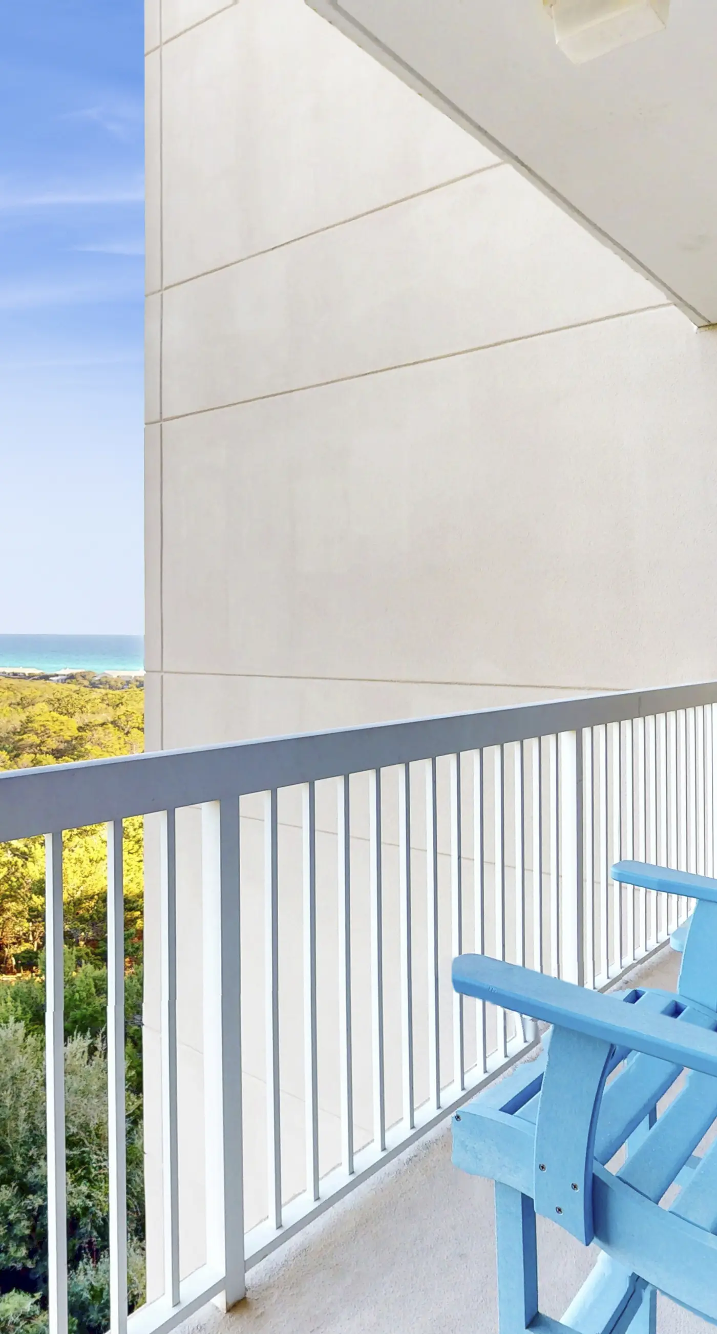 Sunrise-View Condo with Pools Tennis and Tram