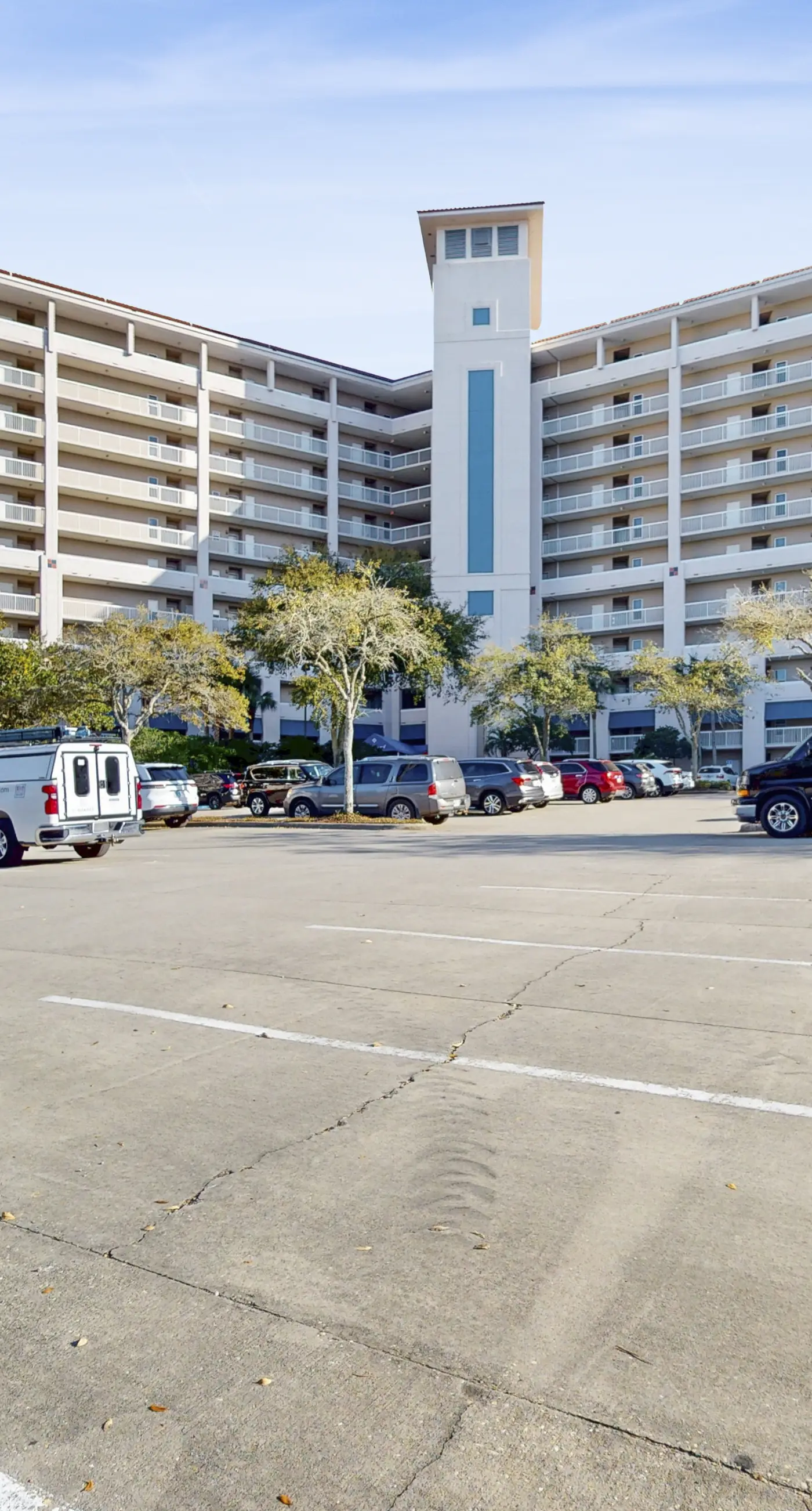 Sunrise-View Condo with Pools Tennis and Tram