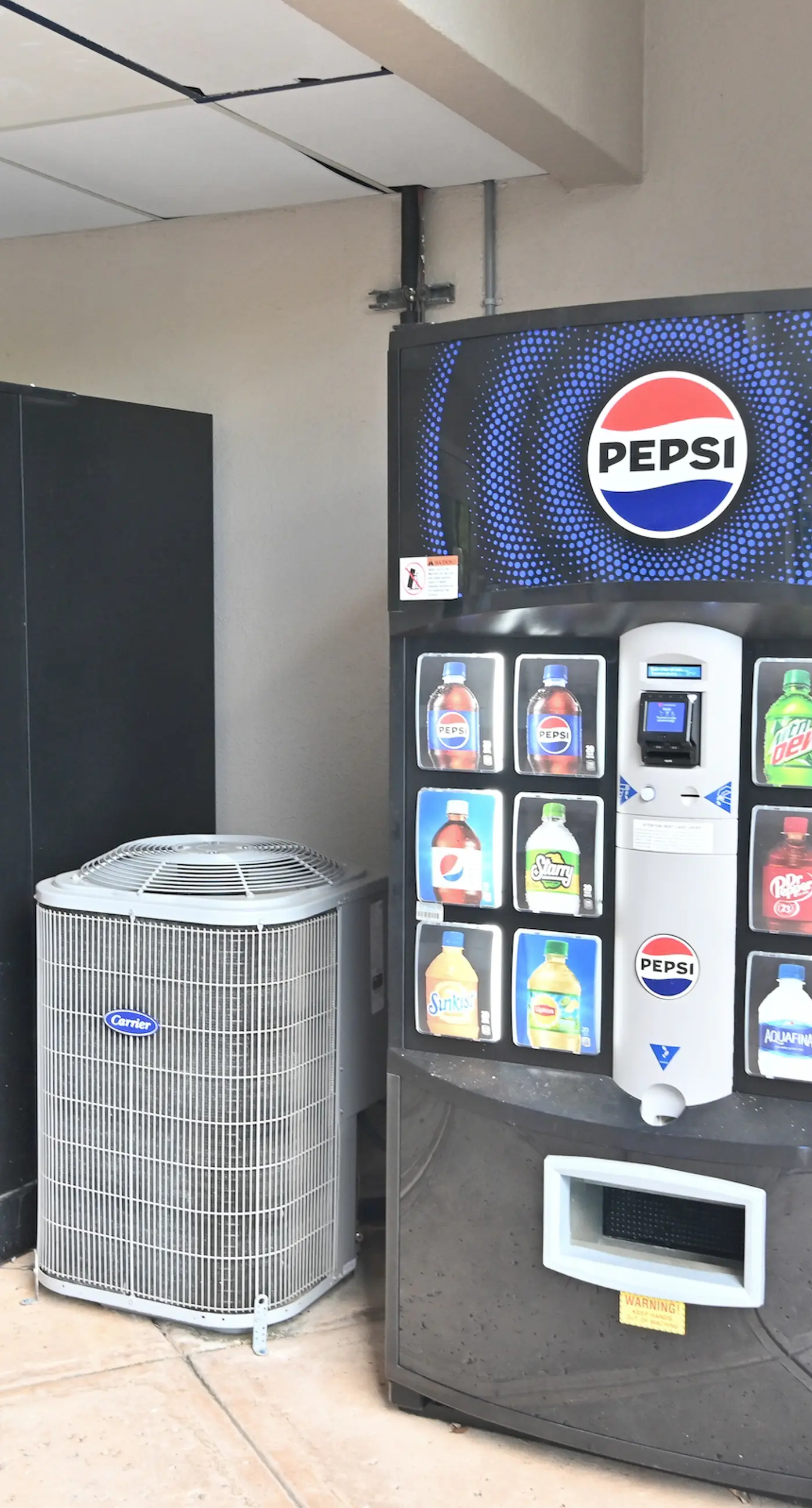 Sunrise-View Condo with Pools Tennis and Tram